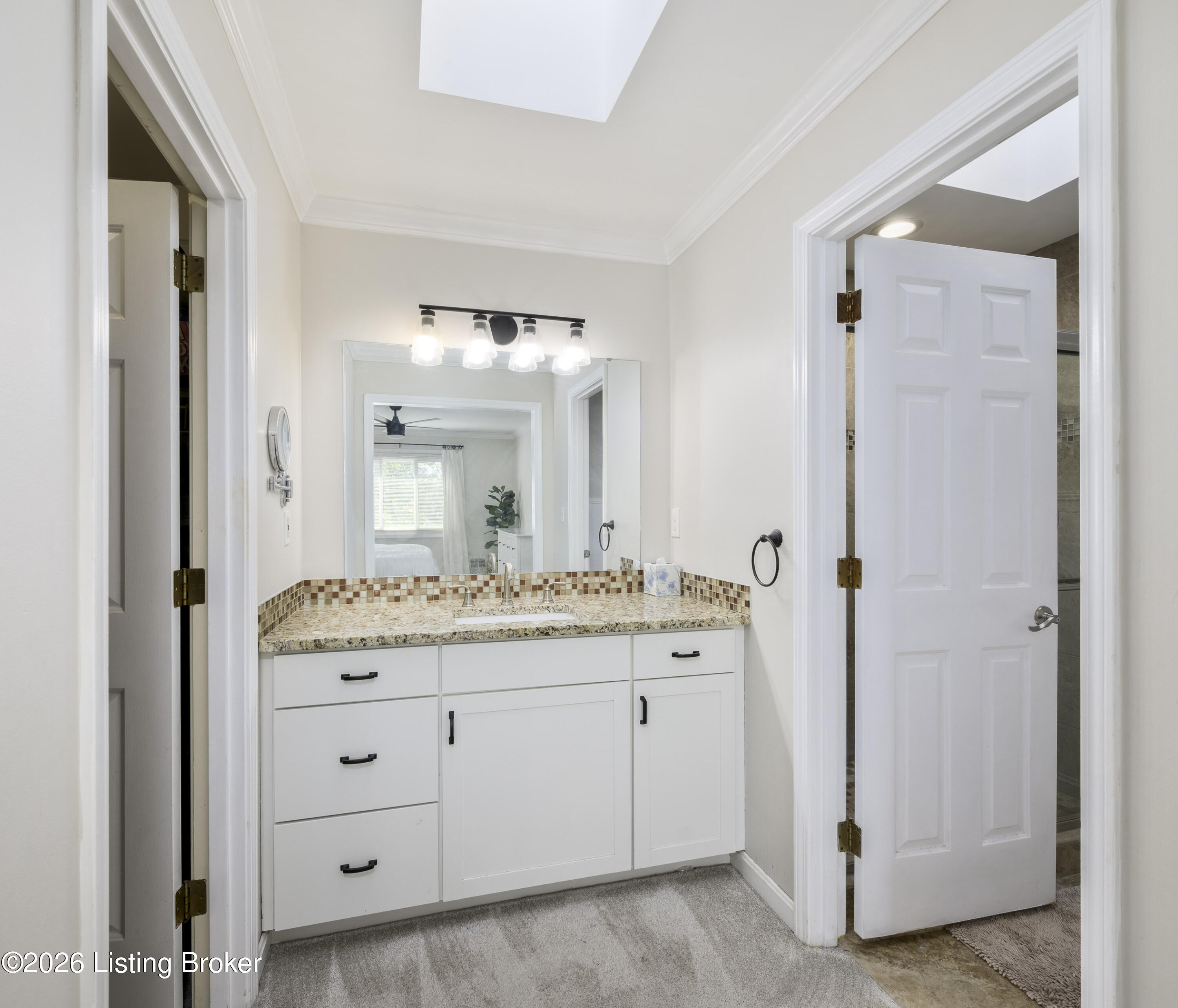 8909 Duxbury Rd Property Photo 21