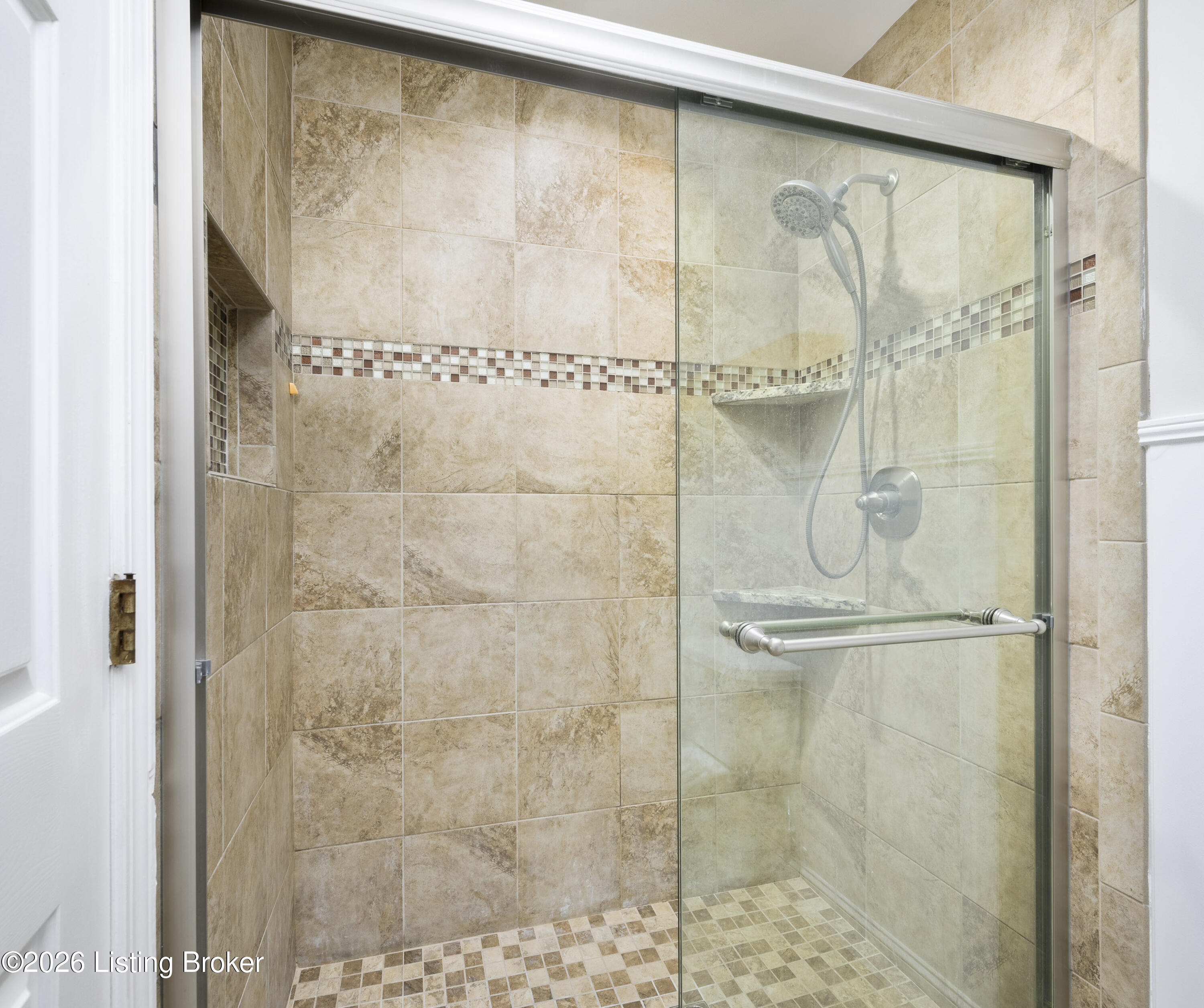 8909 Duxbury Rd Property Photo 22