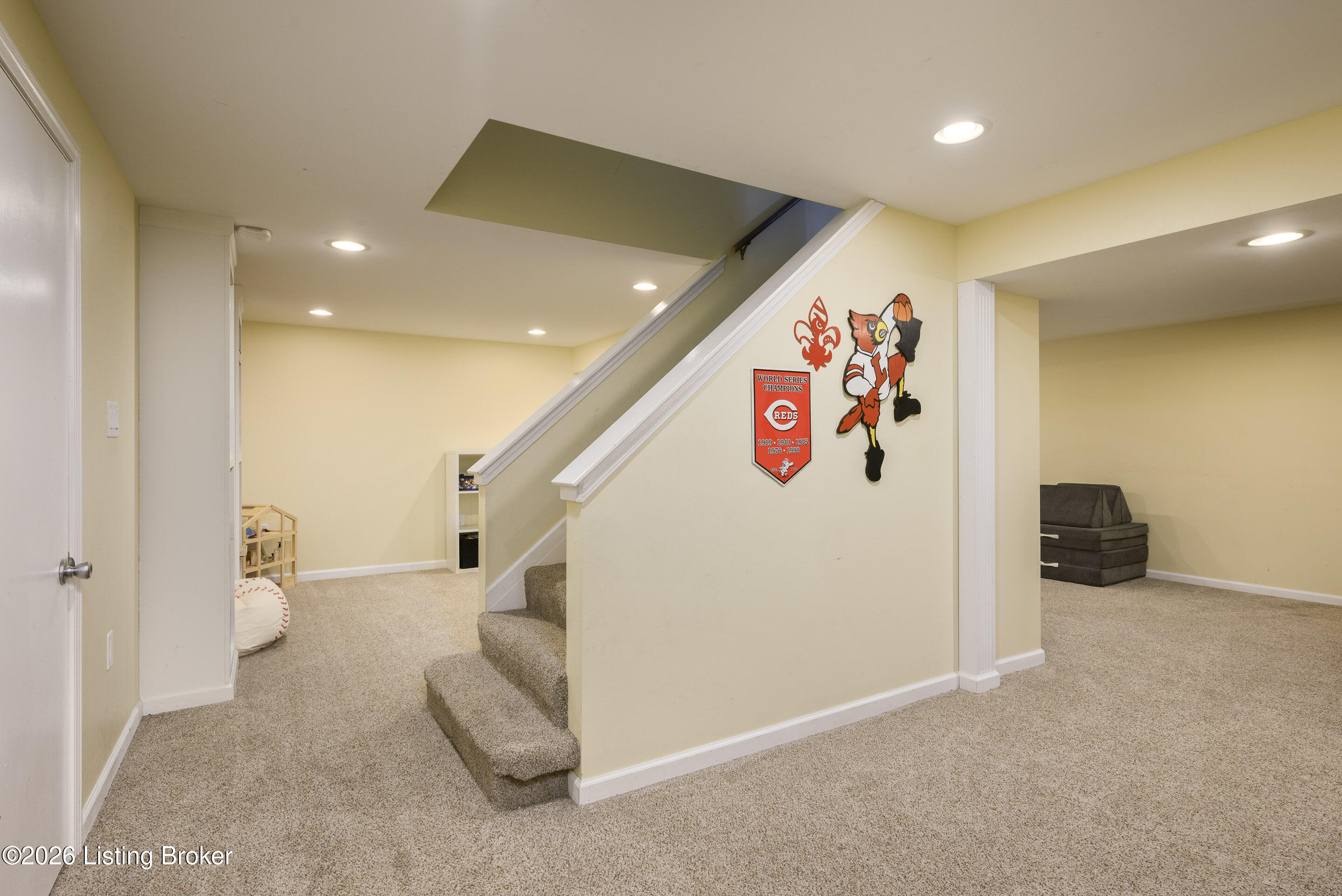 8909 Duxbury Rd Property Photo 28