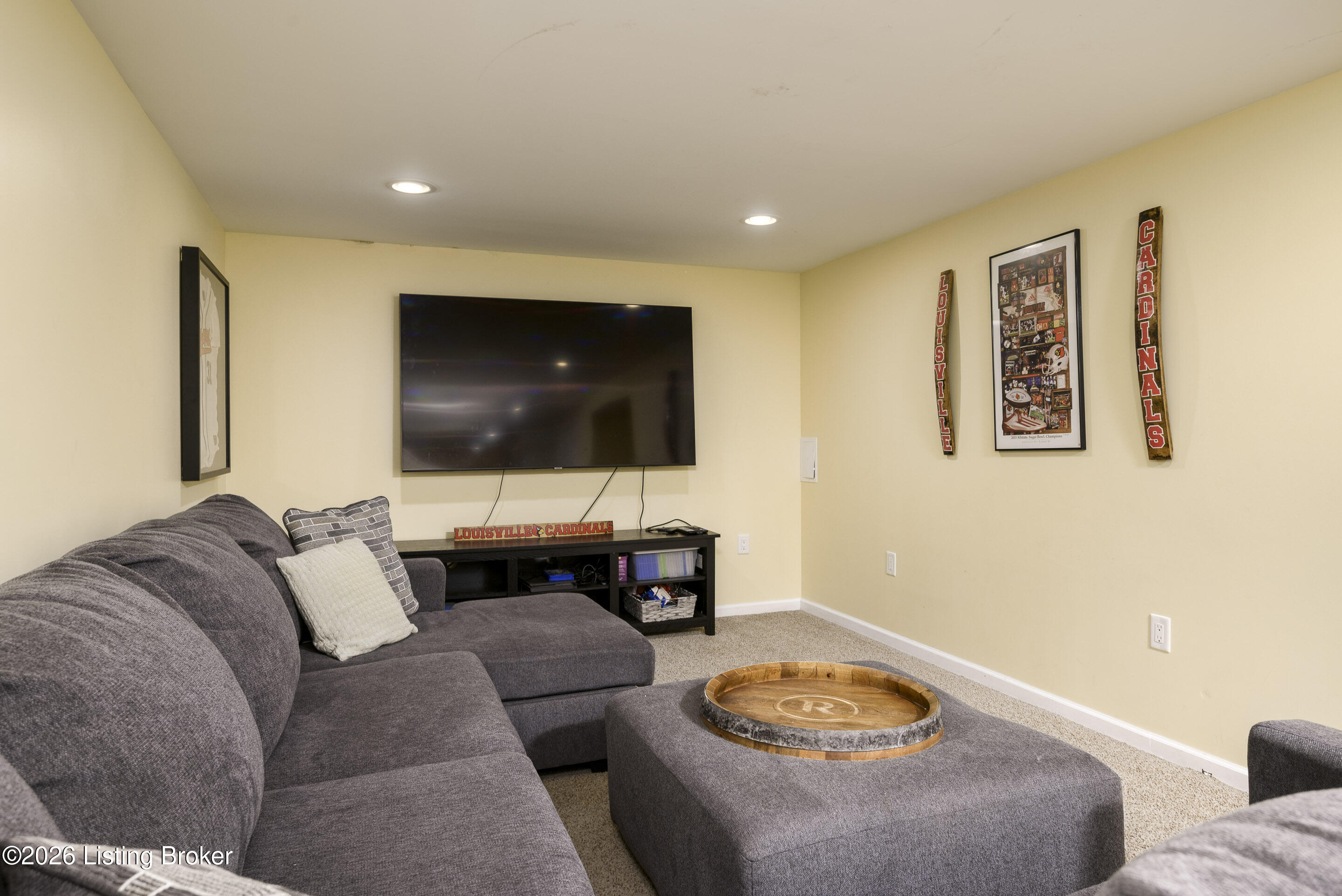 8909 Duxbury Rd Property Photo 33
