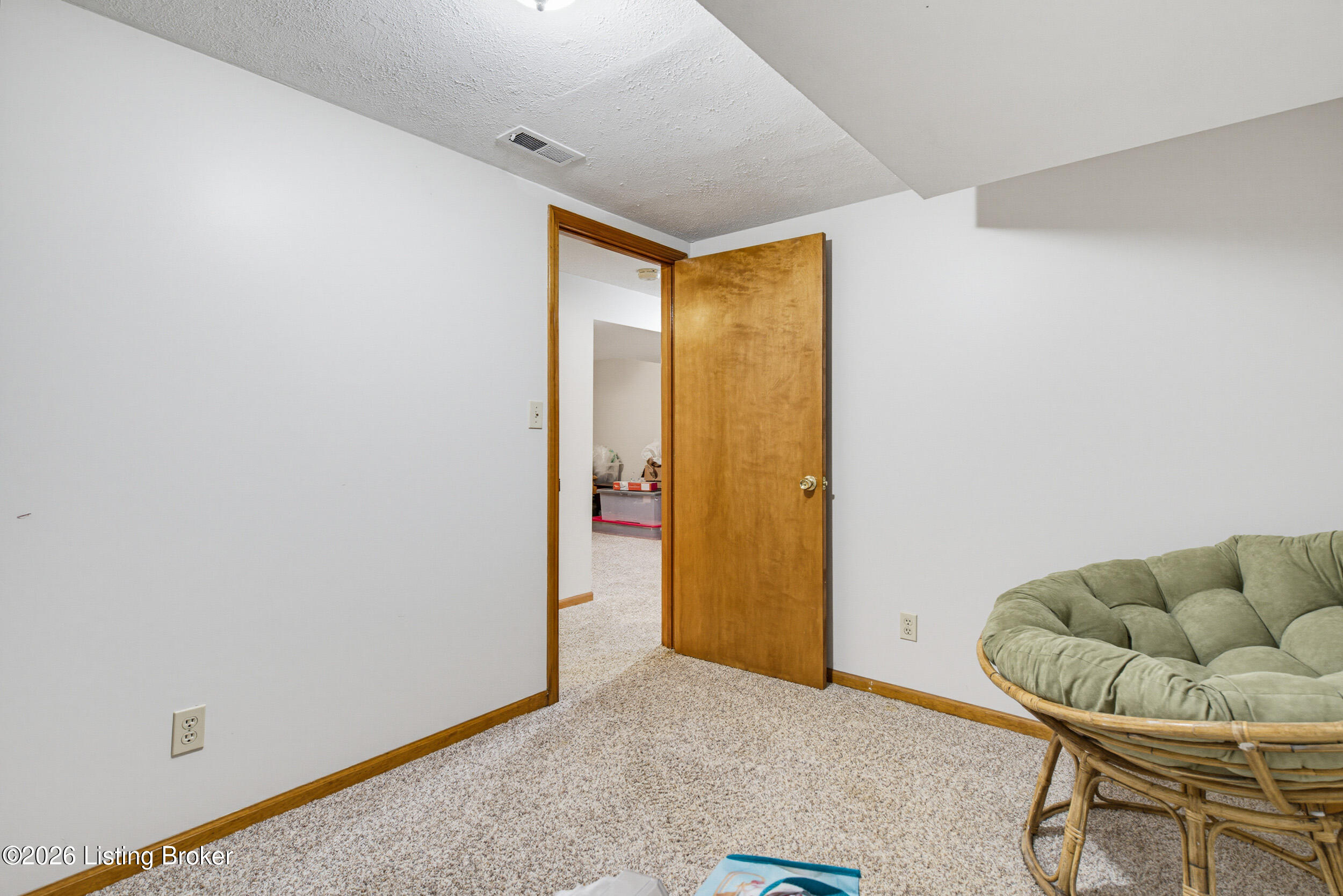9905 Highcrest Ave Property Photo 41
