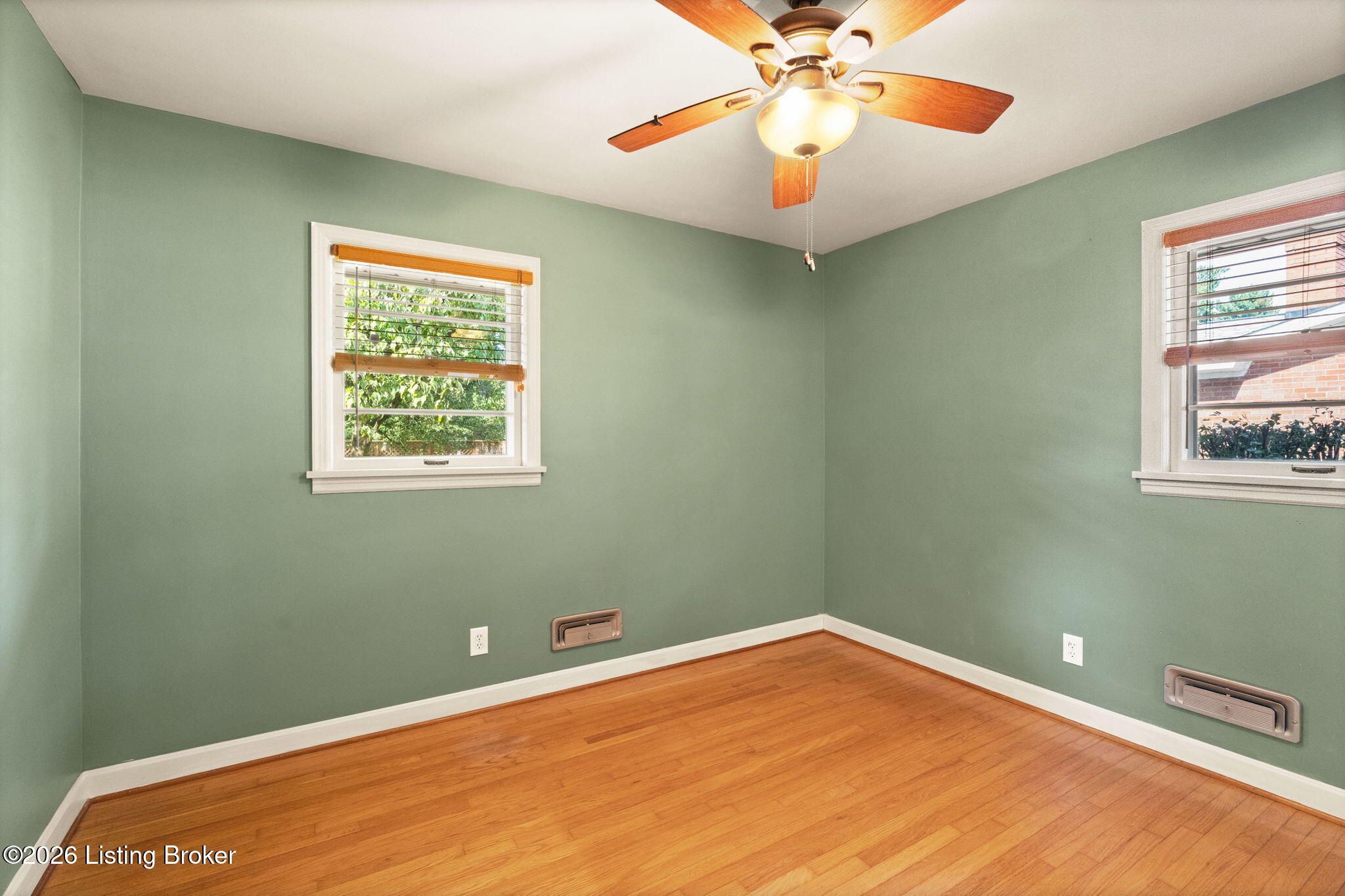 1902 Wesley Ave Property Photo 37