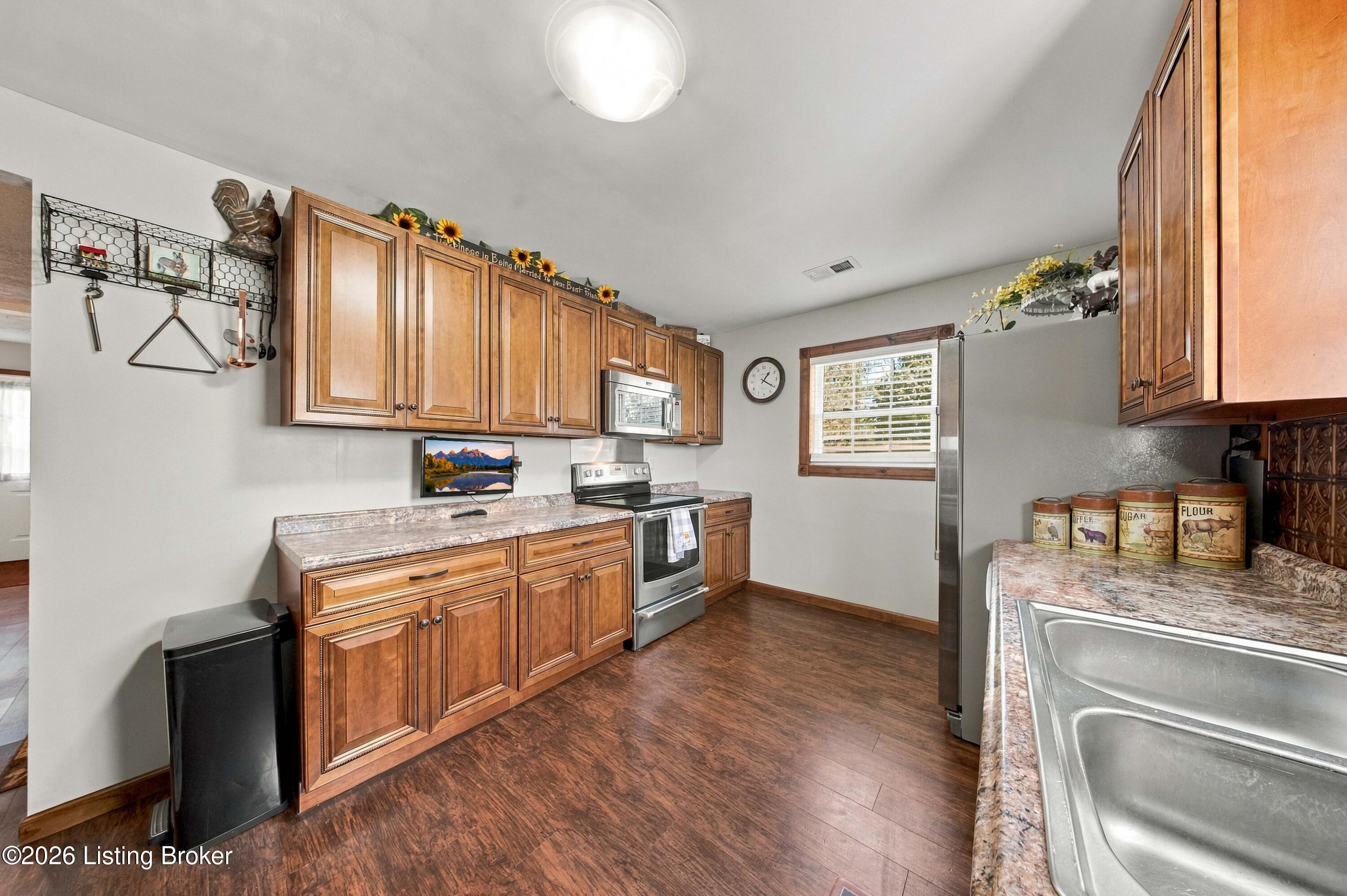 7386 Mt Eden Rd Property Photo 9