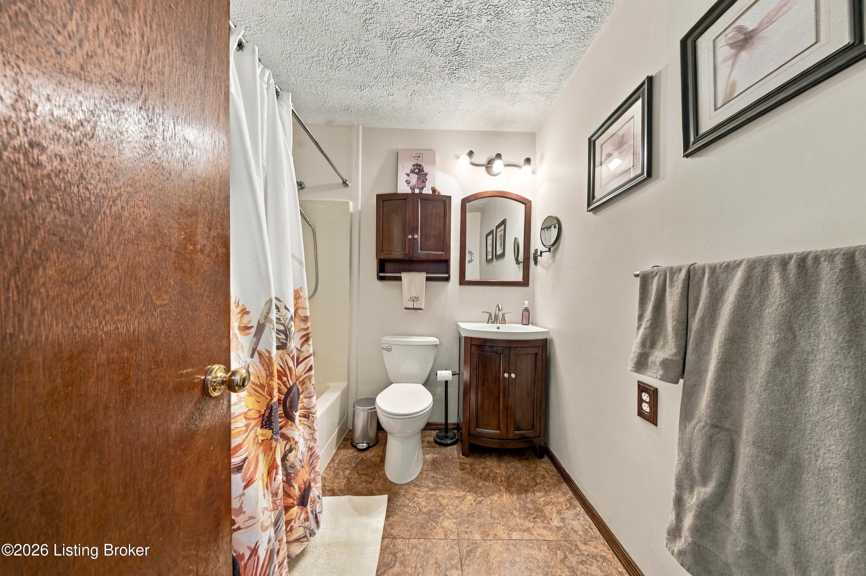 7386 Mt Eden Rd Property Photo 21