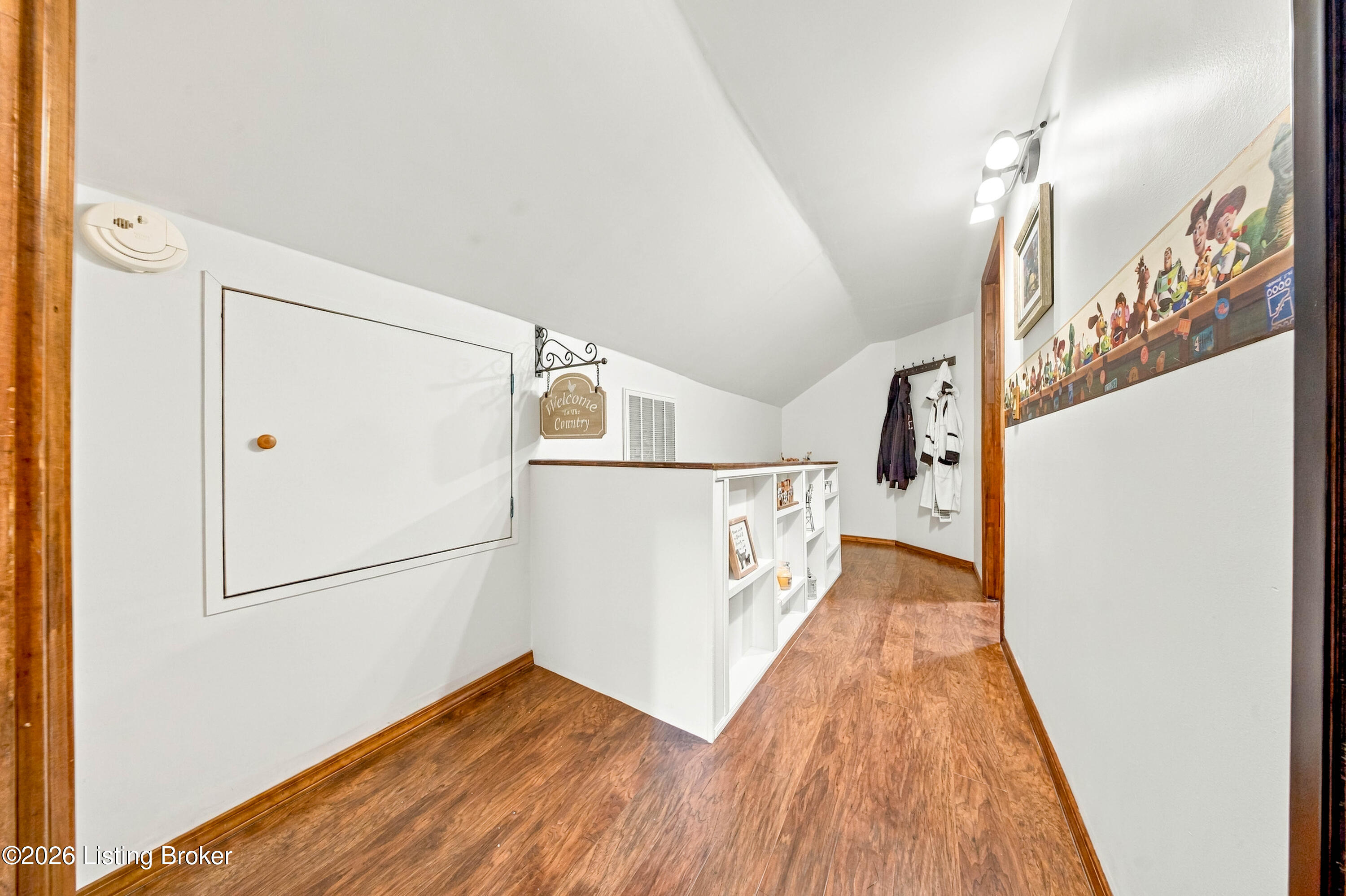 7386 Mt Eden Rd Property Photo 24