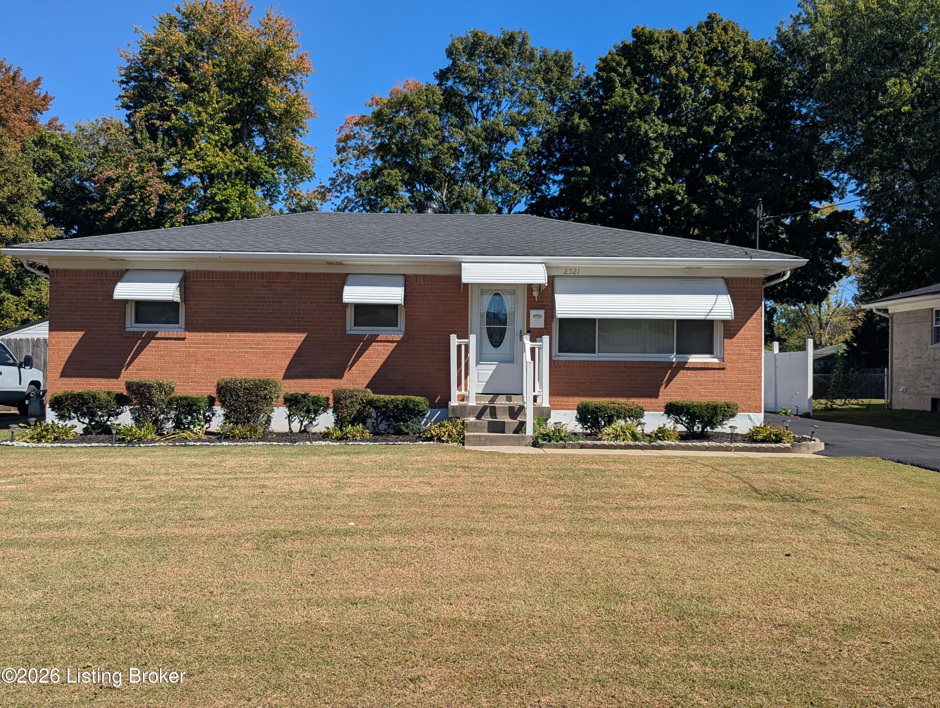 2521 Adrienne Way Property Photo 2