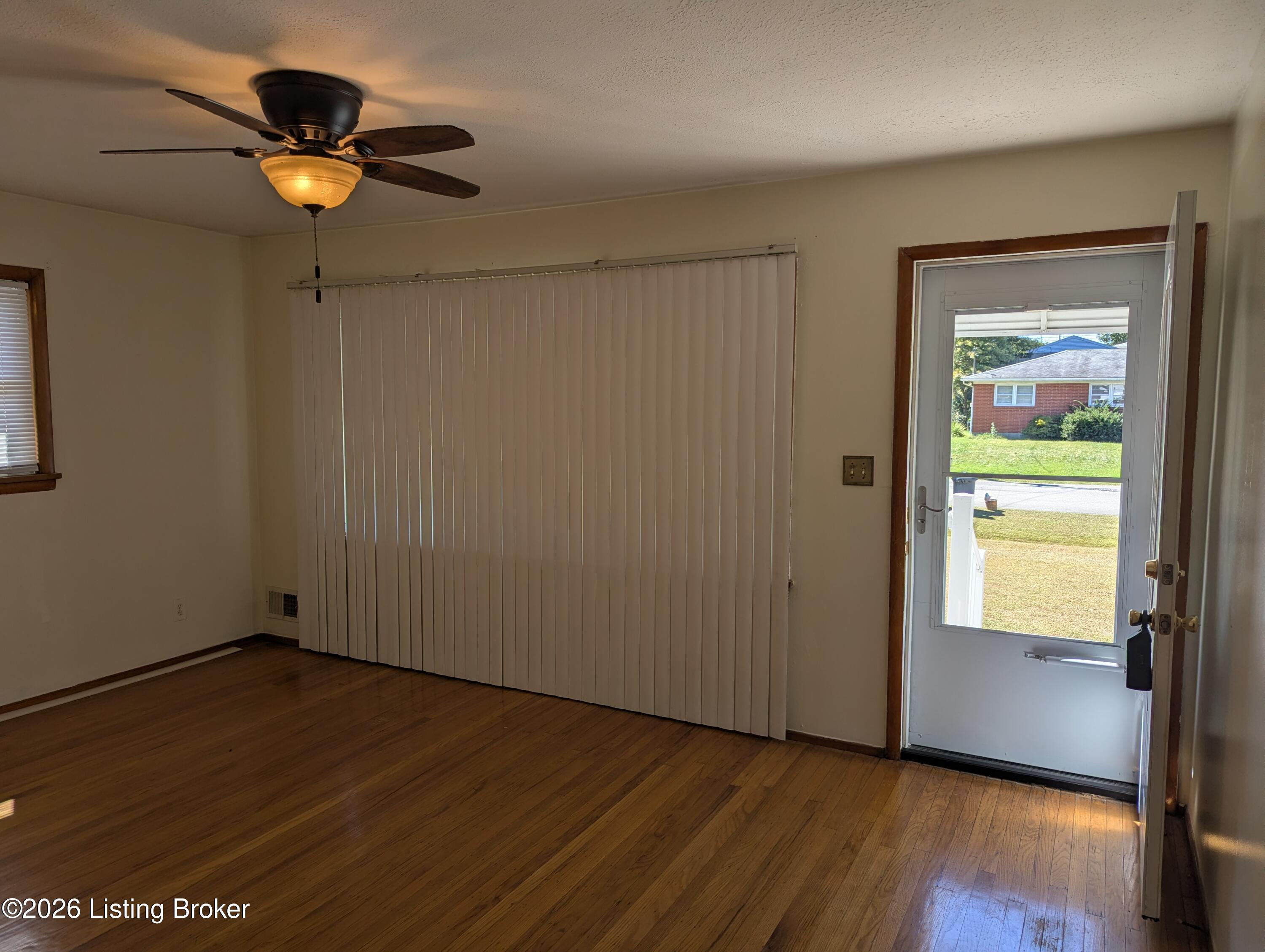 2521 Adrienne Way Property Photo 6