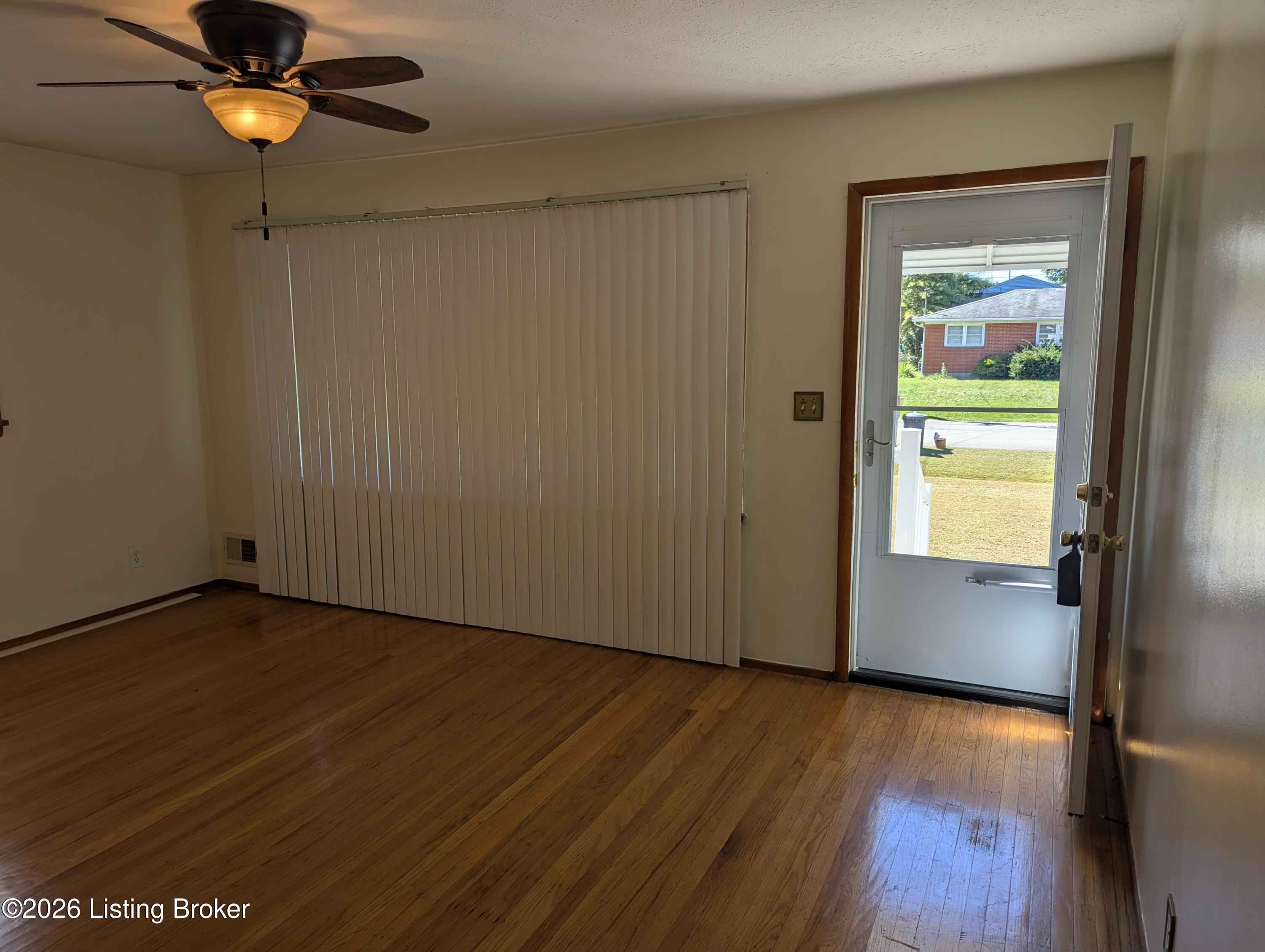 2521 Adrienne Way Property Photo 7