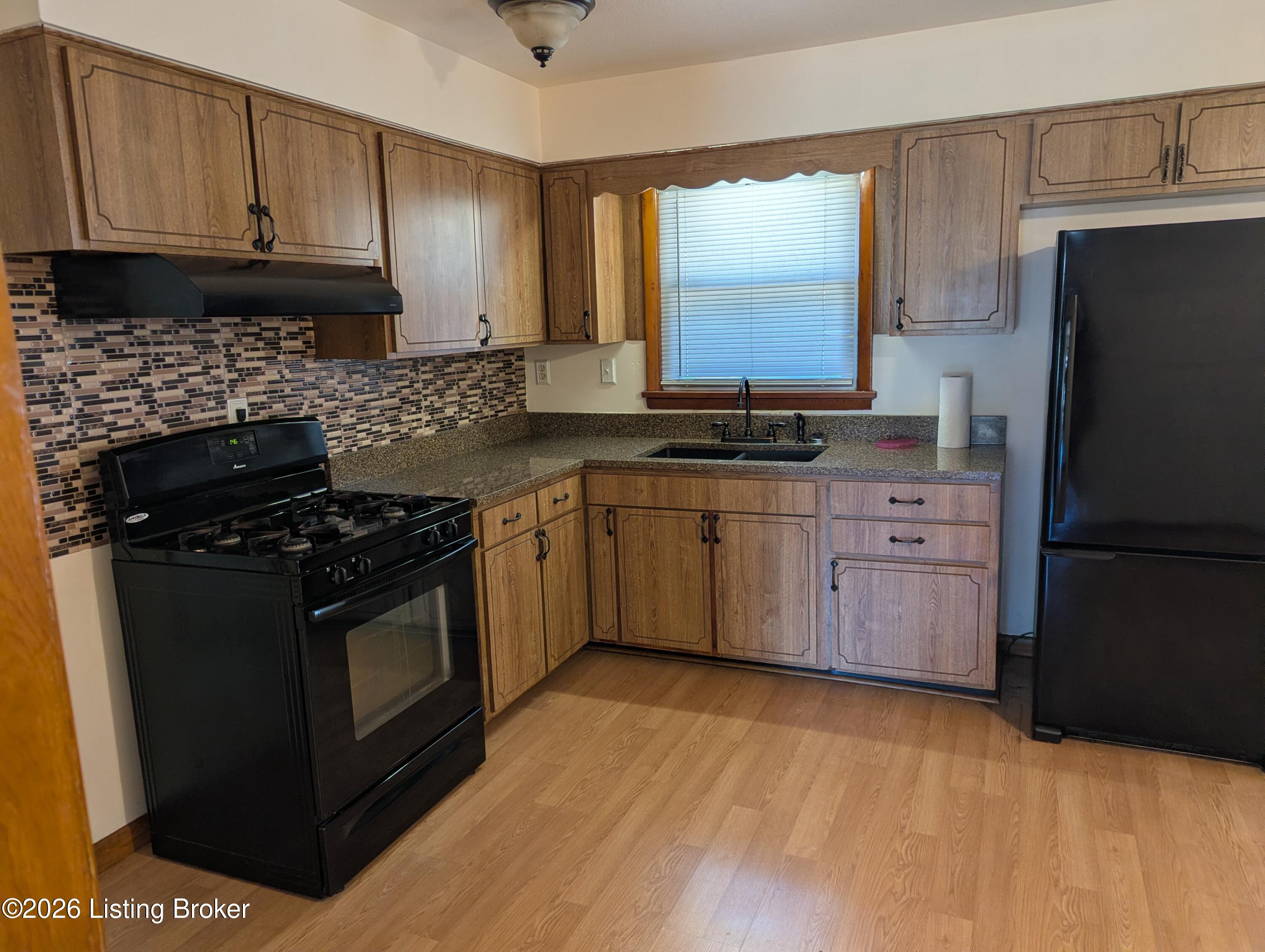2521 Adrienne Way Property Photo 8