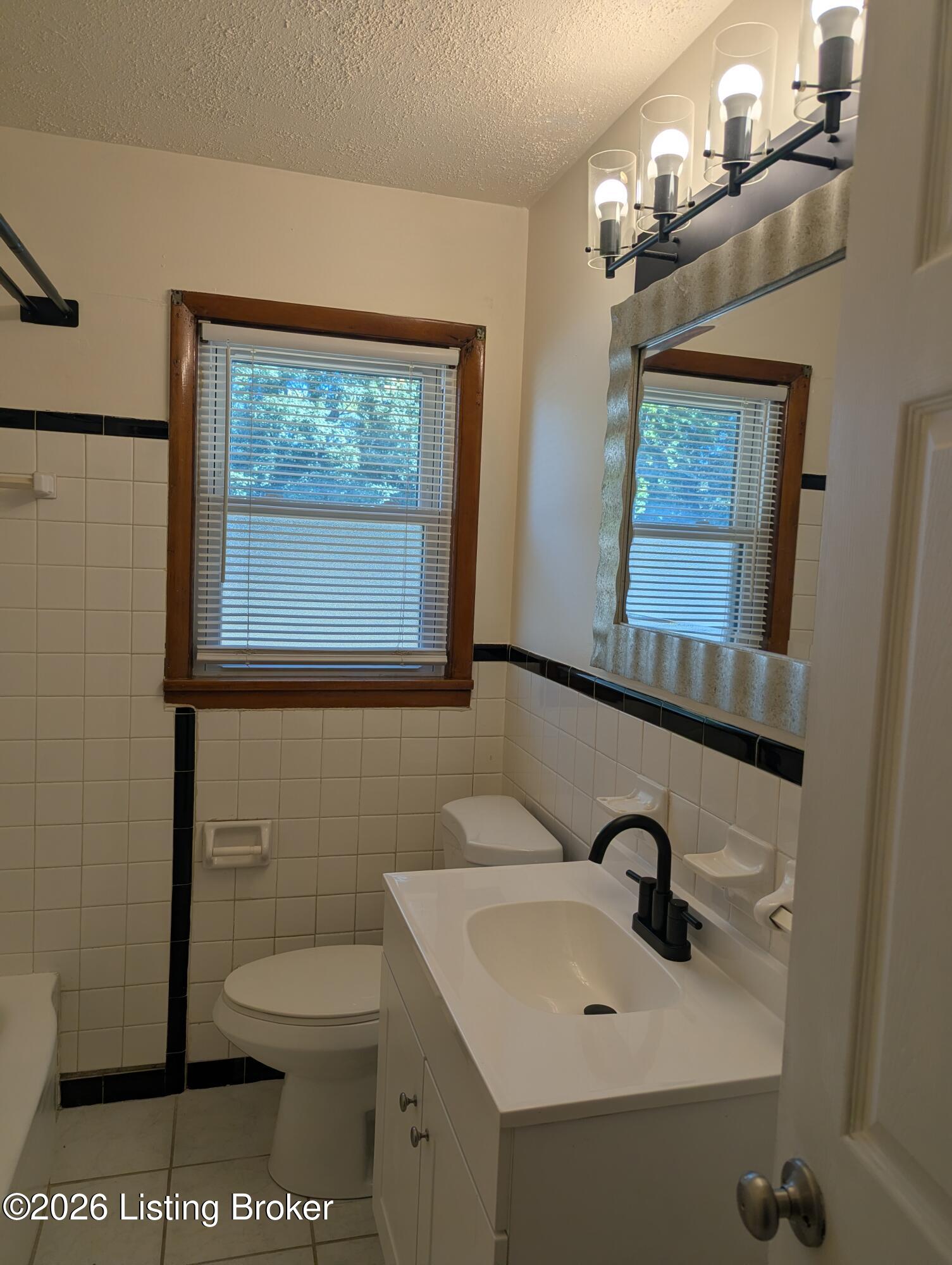 2521 Adrienne Way Property Photo 15