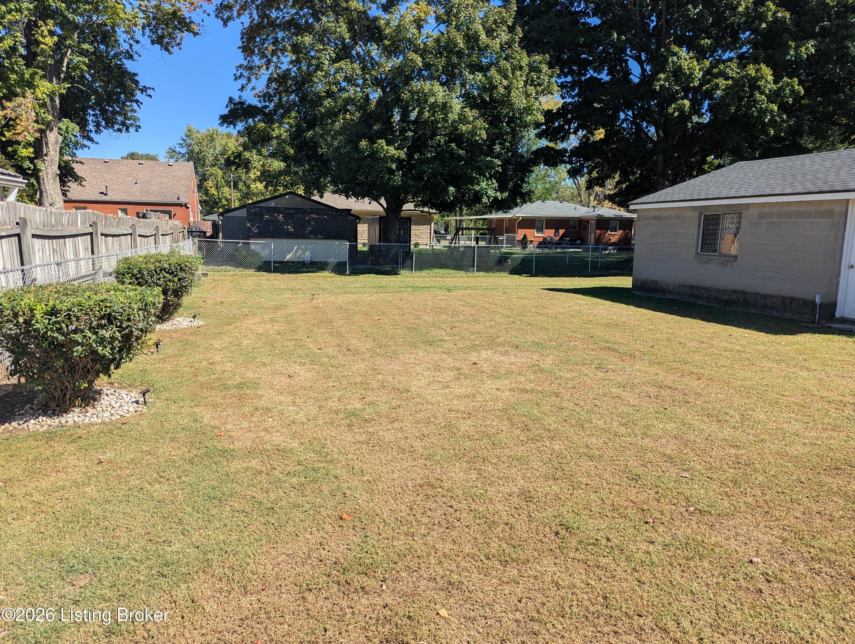 2521 Adrienne Way Property Photo 19