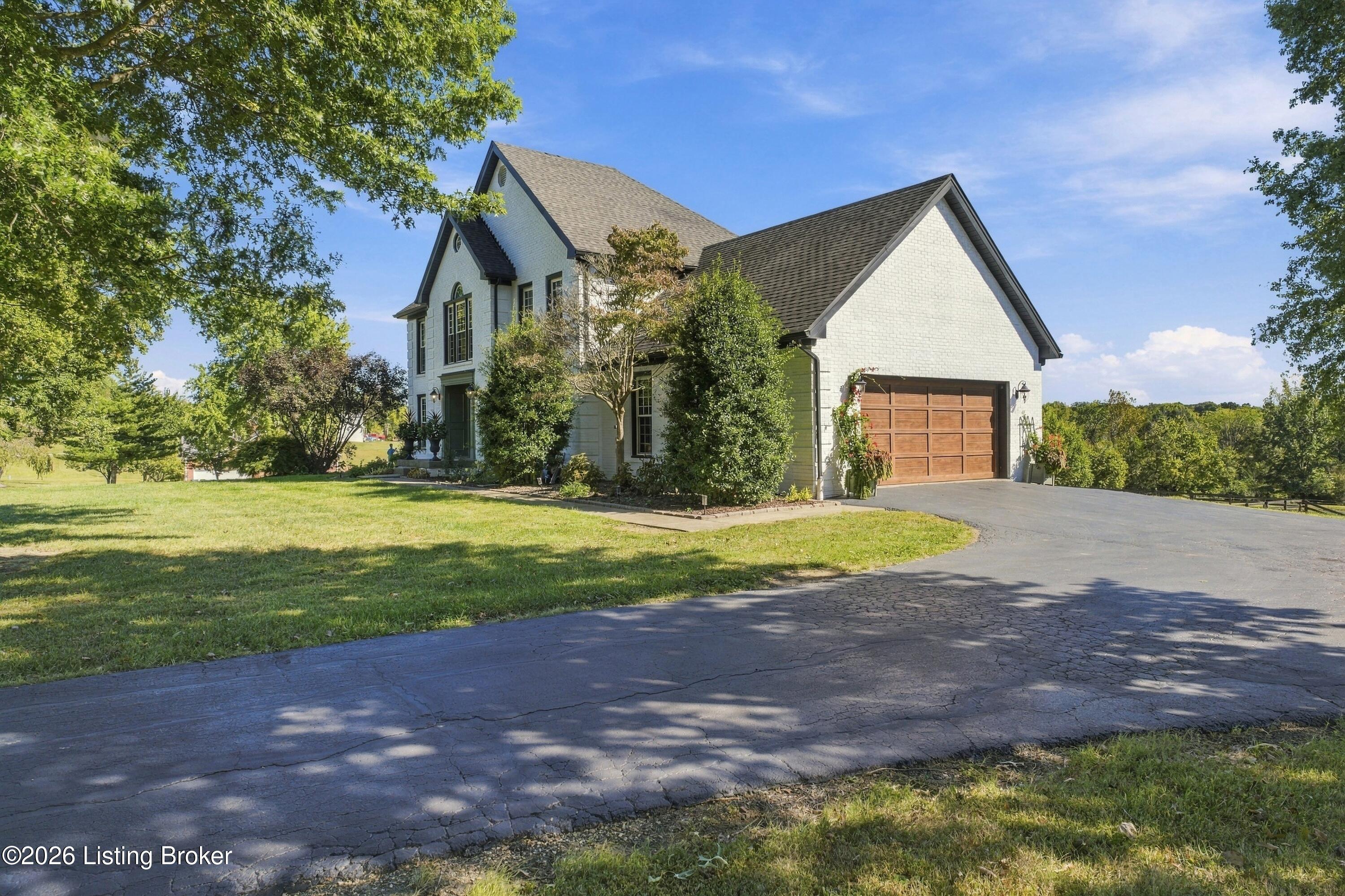 2112 Blakemore Ln Property Photo 4