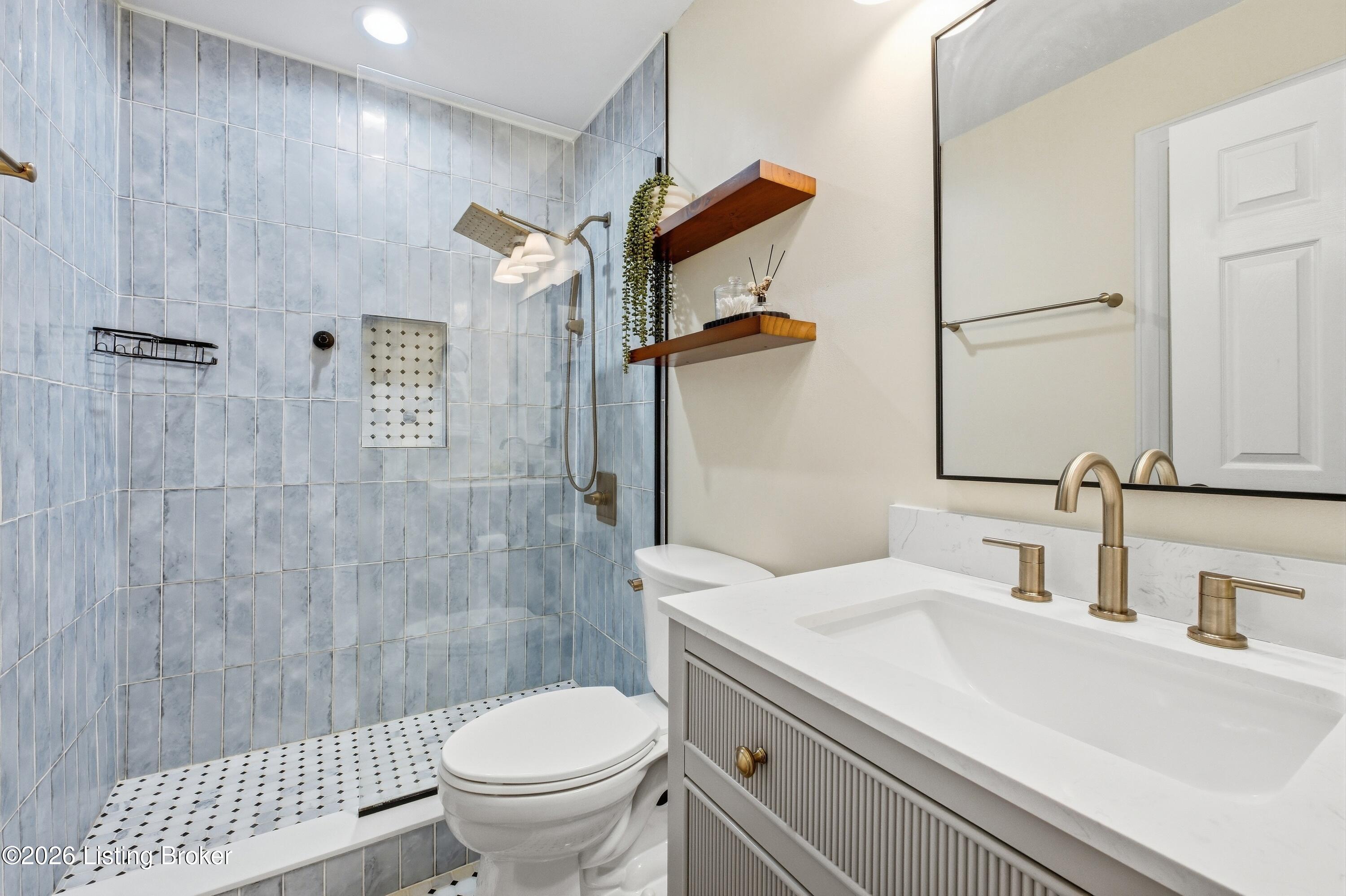 2112 Blakemore Ln Property Photo 63