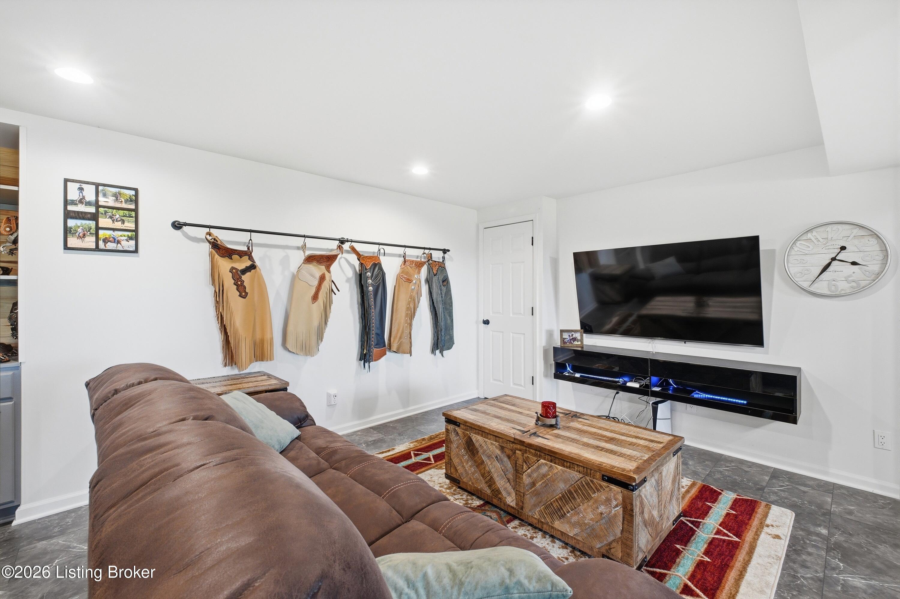 2112 Blakemore Ln Property Photo 69