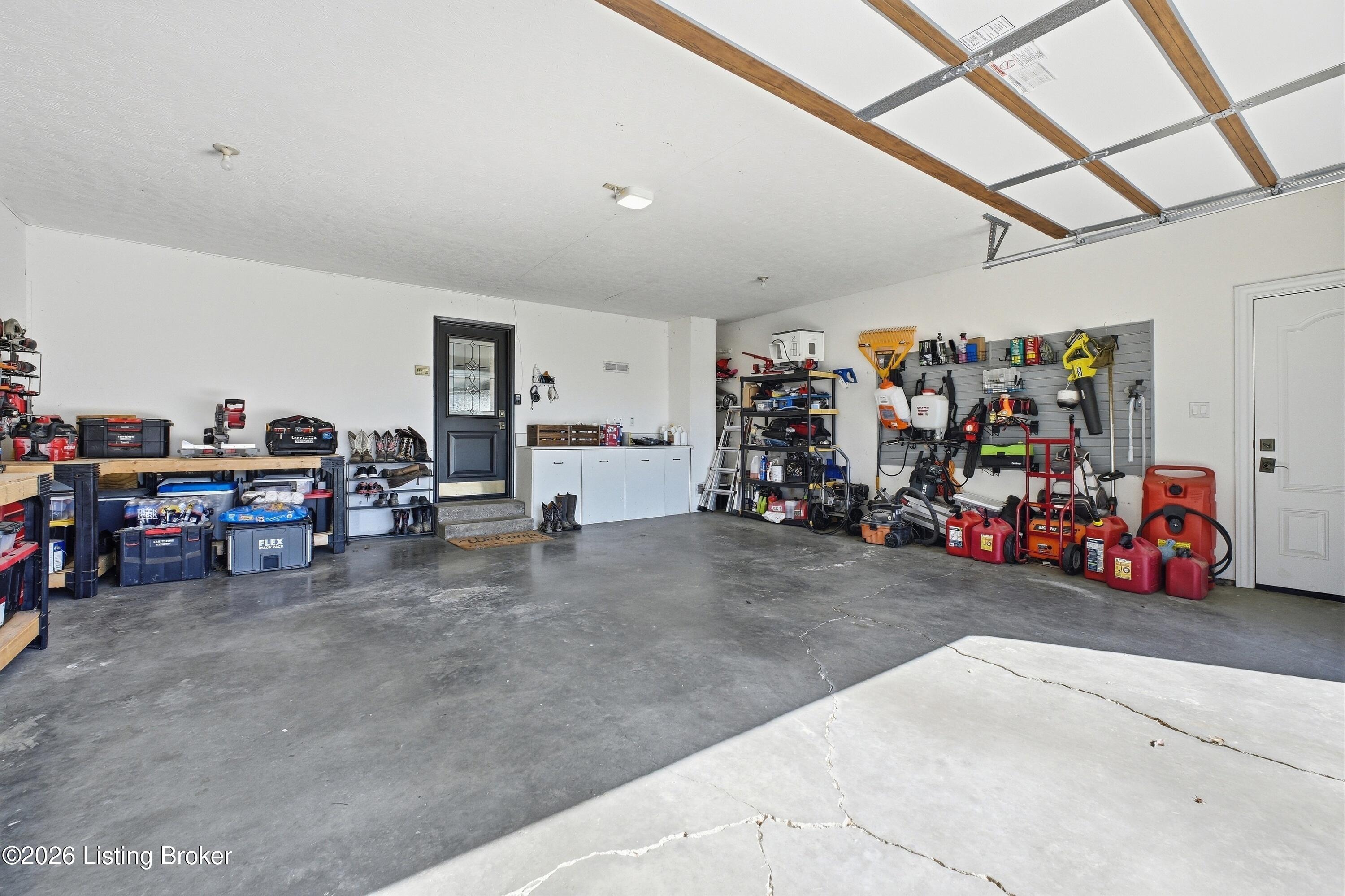 2112 Blakemore Ln Property Photo 80