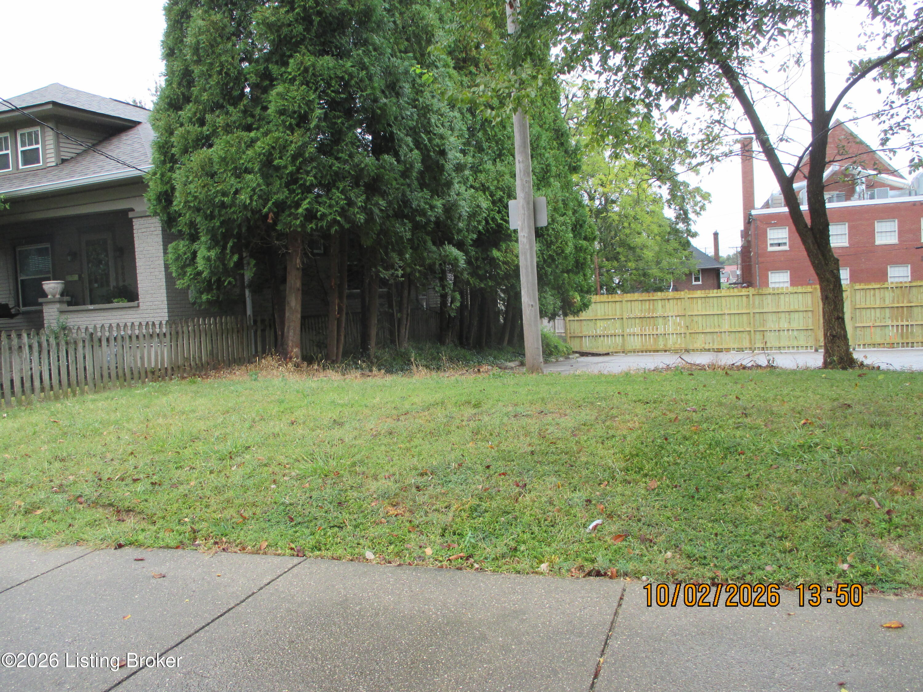 1971 Richmond Dr Property Photo 1