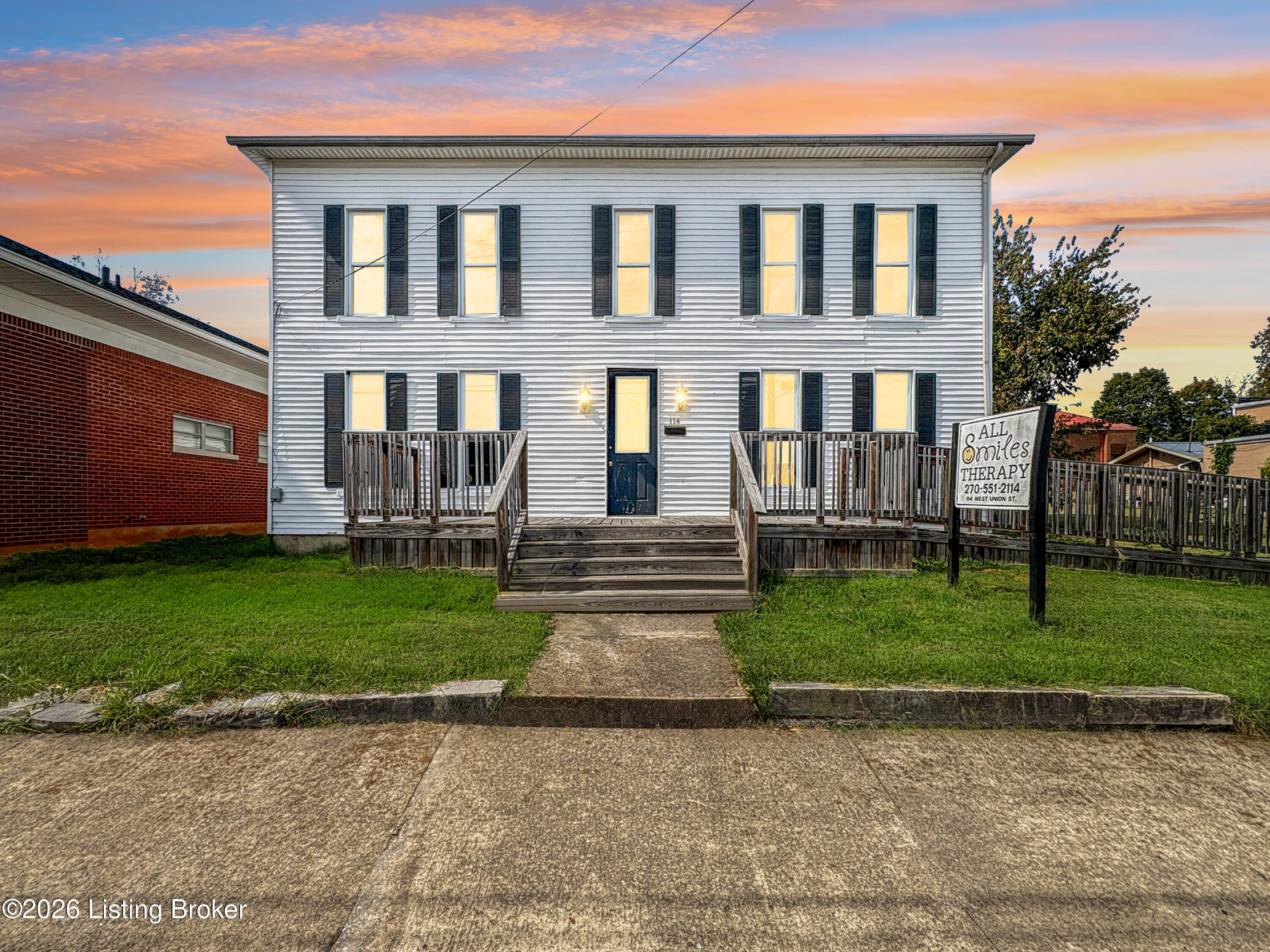 114 W Union St Property Photo 1