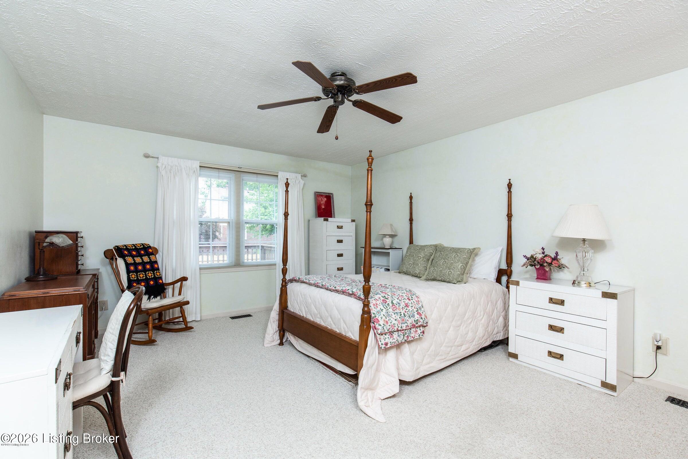10206 Brownhurst Ct Property Photo 7