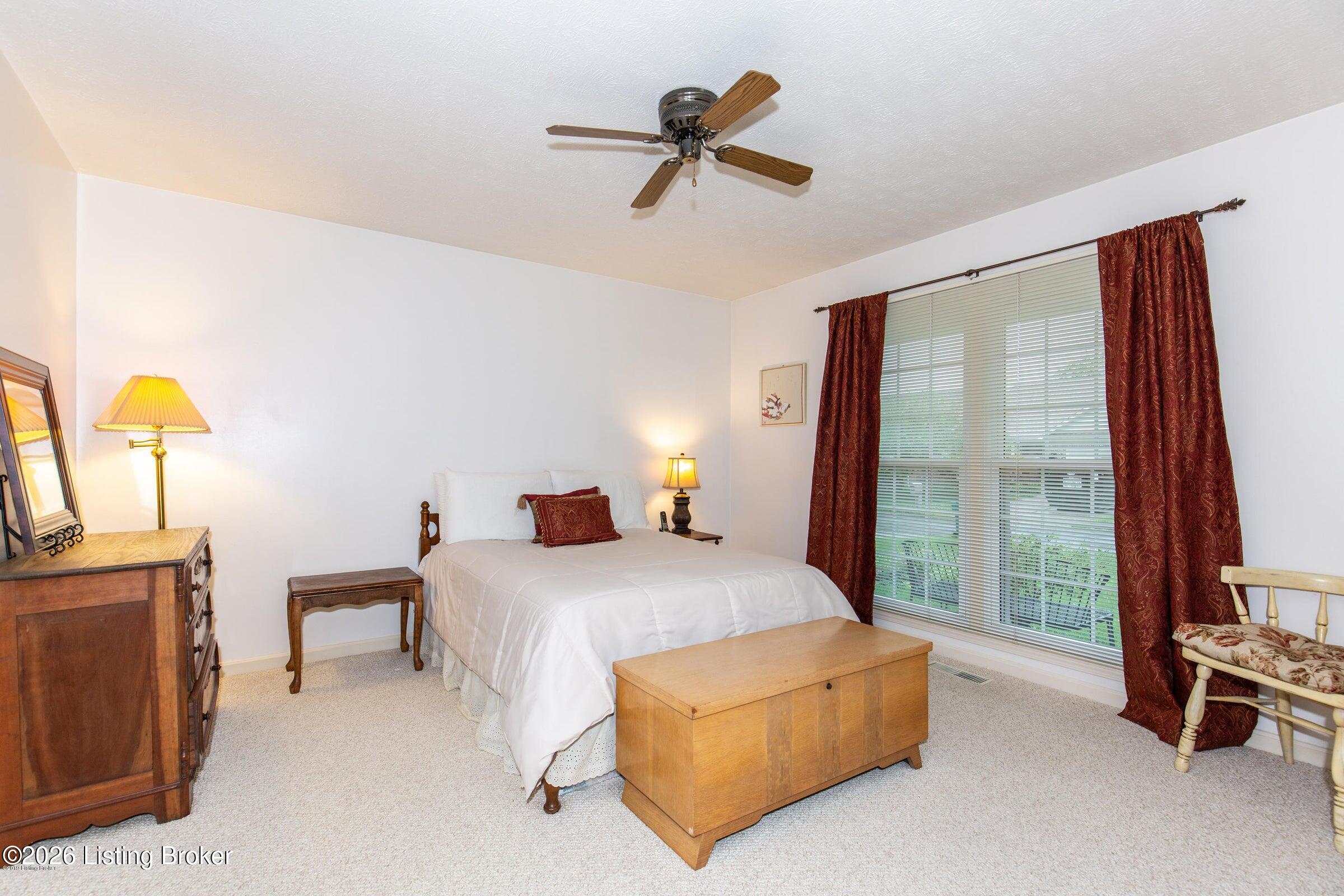10206 Brownhurst Ct Property Photo 8