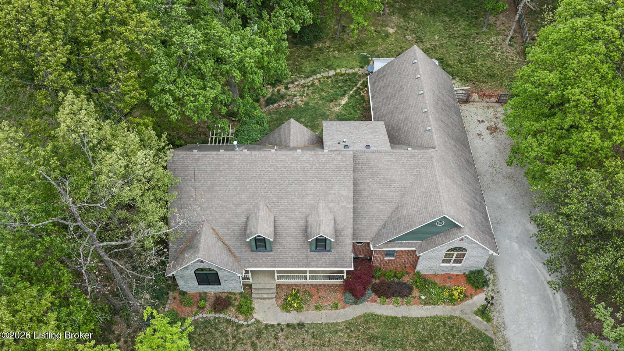 180 Bowman Ct Property Photo 3