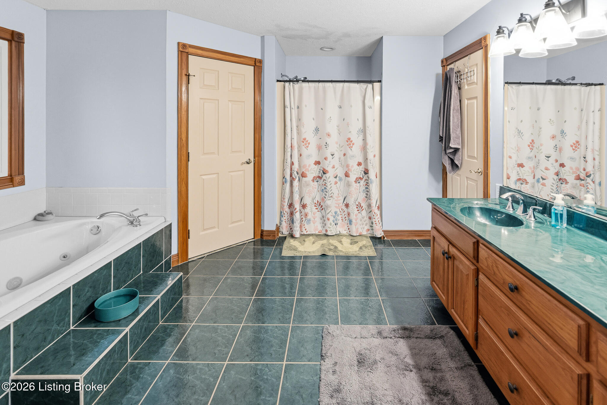 180 Bowman Ct Property Photo 44