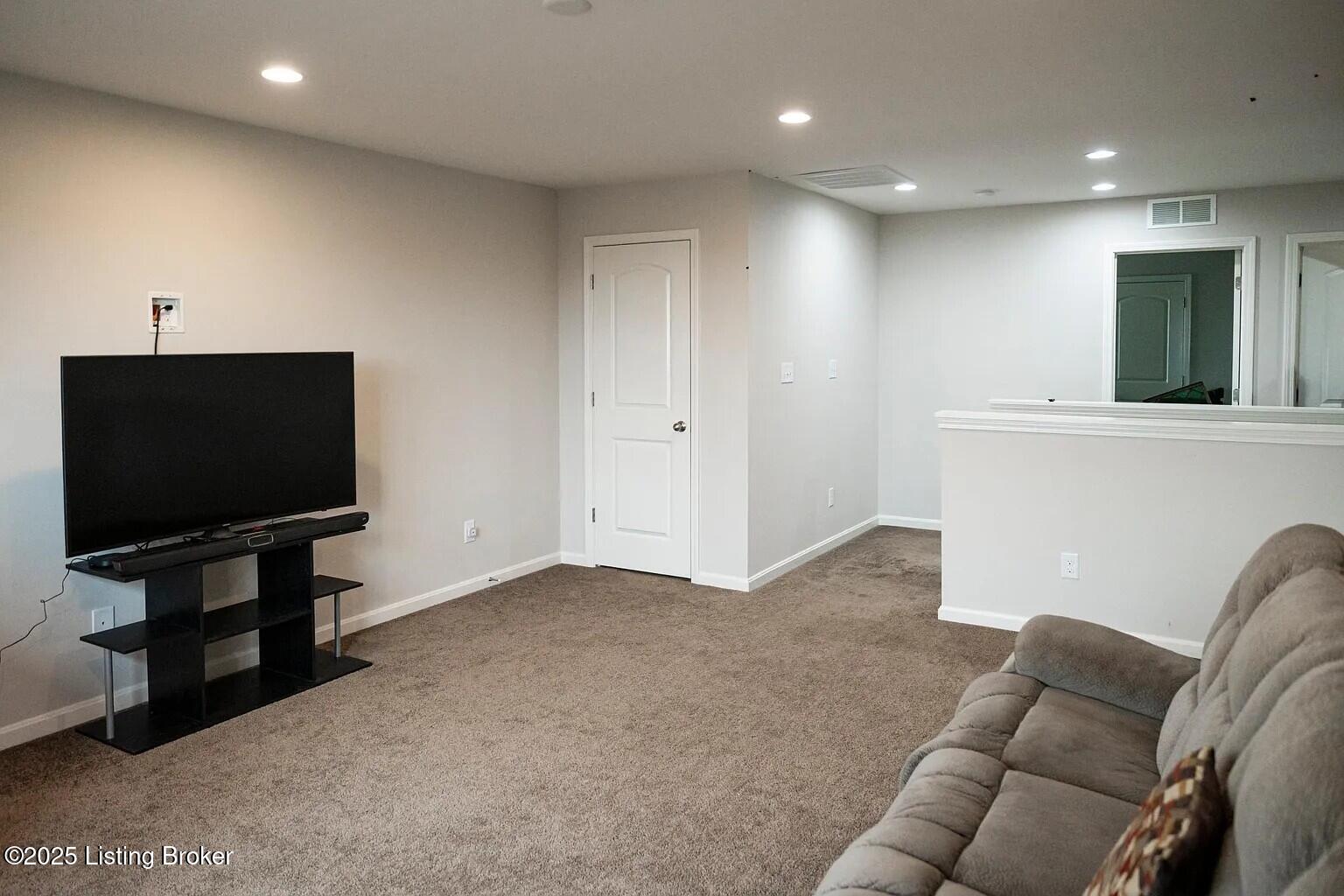 110 Belden Trl Property Photo 24