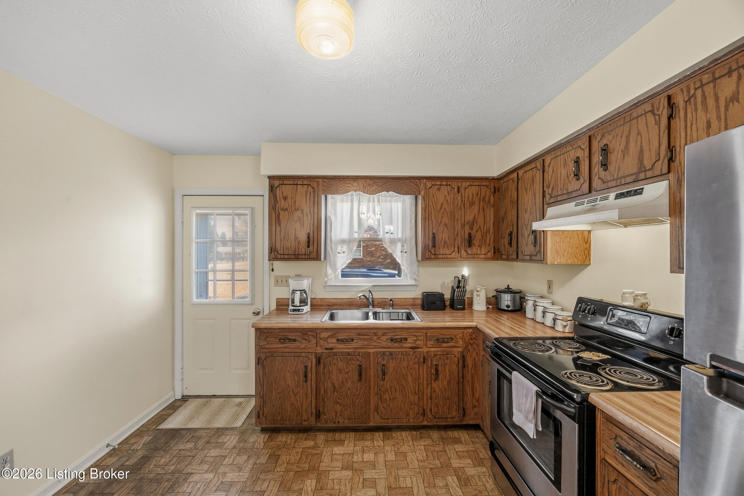 122 Raisor Ave Property Photo 7