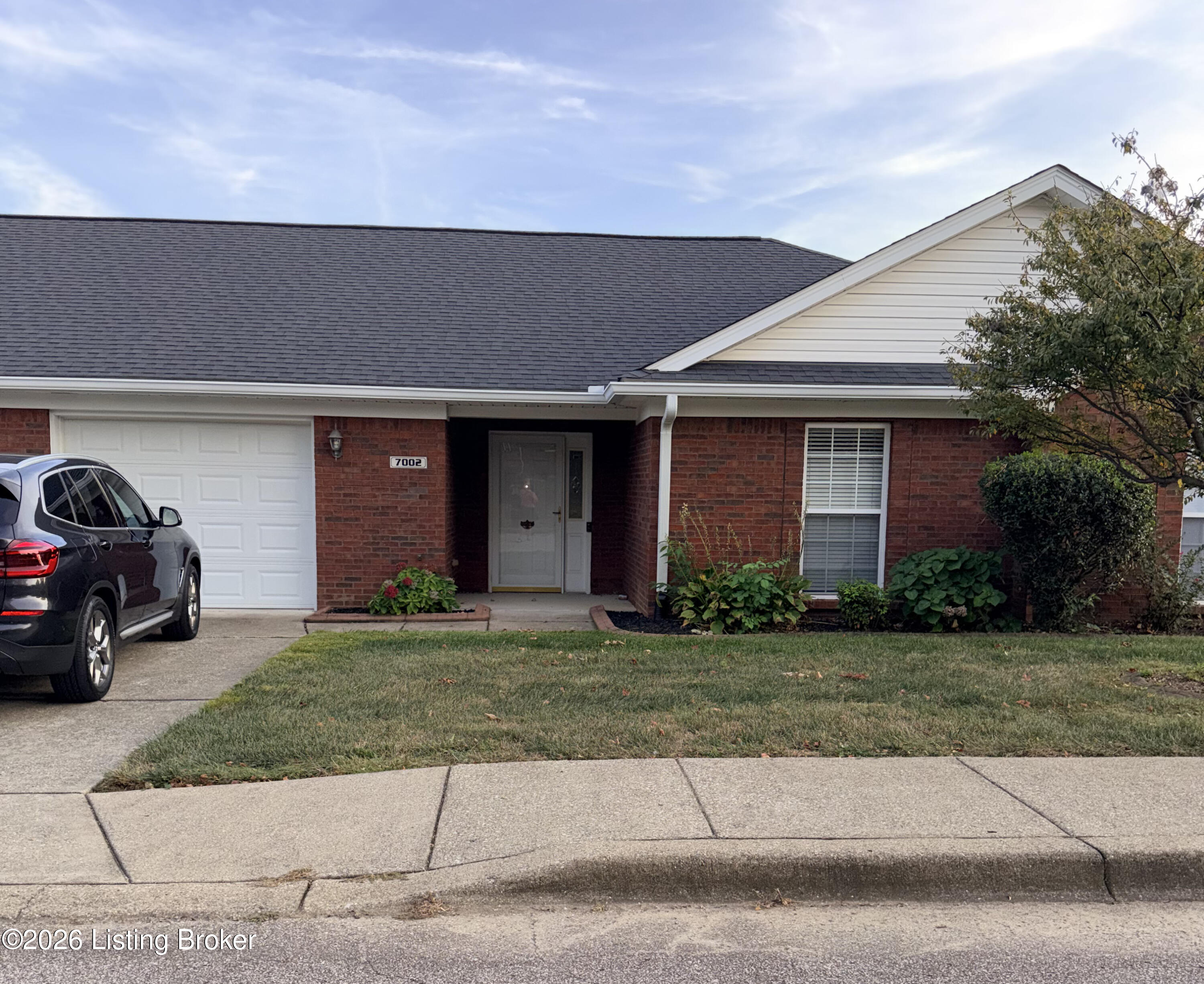 7002 Janes Farm Dr Property Photo 1