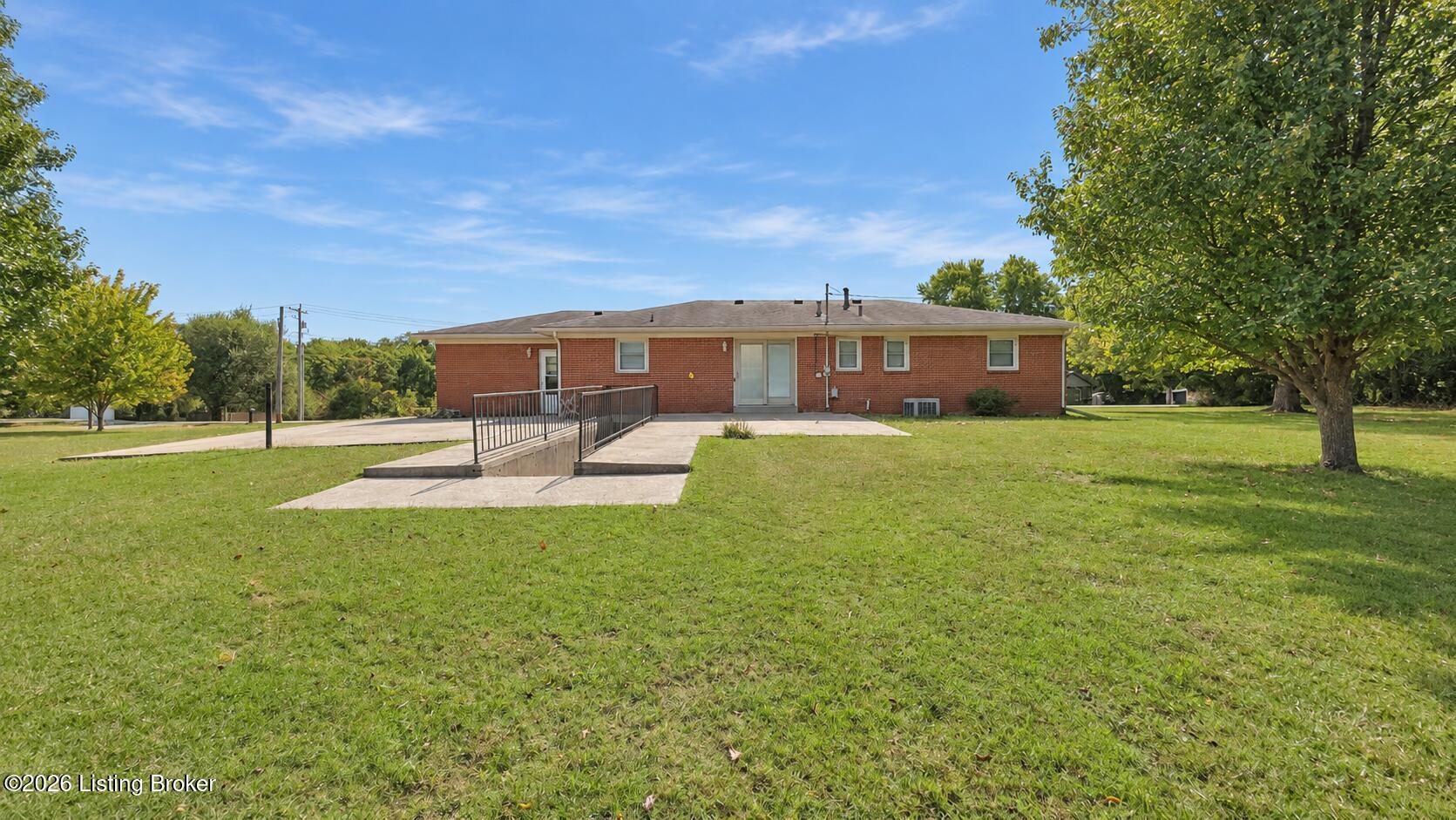 1416 Tucker Dr Property Photo 2
