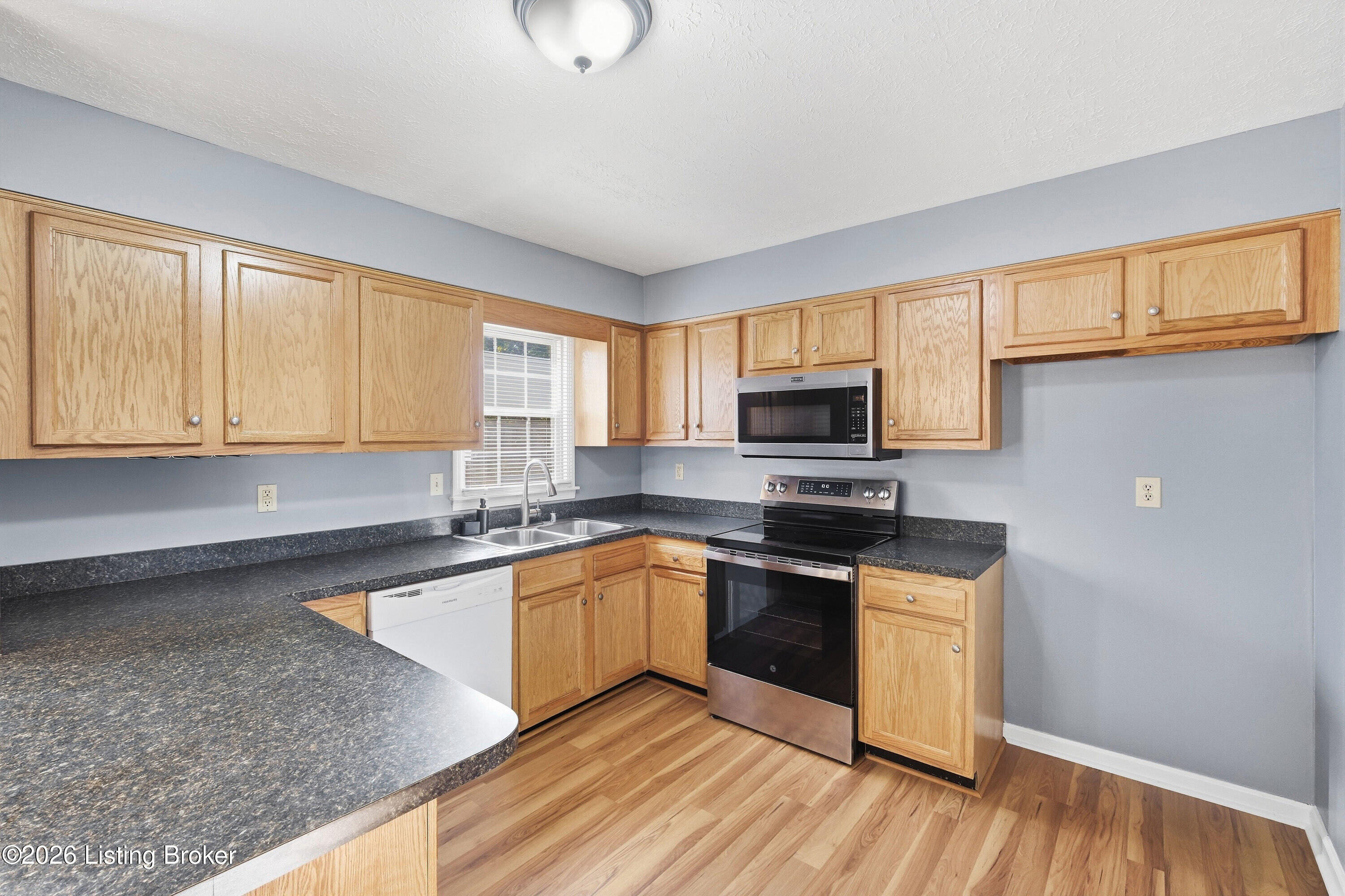 9416 Fairground Rd Property Photo 10