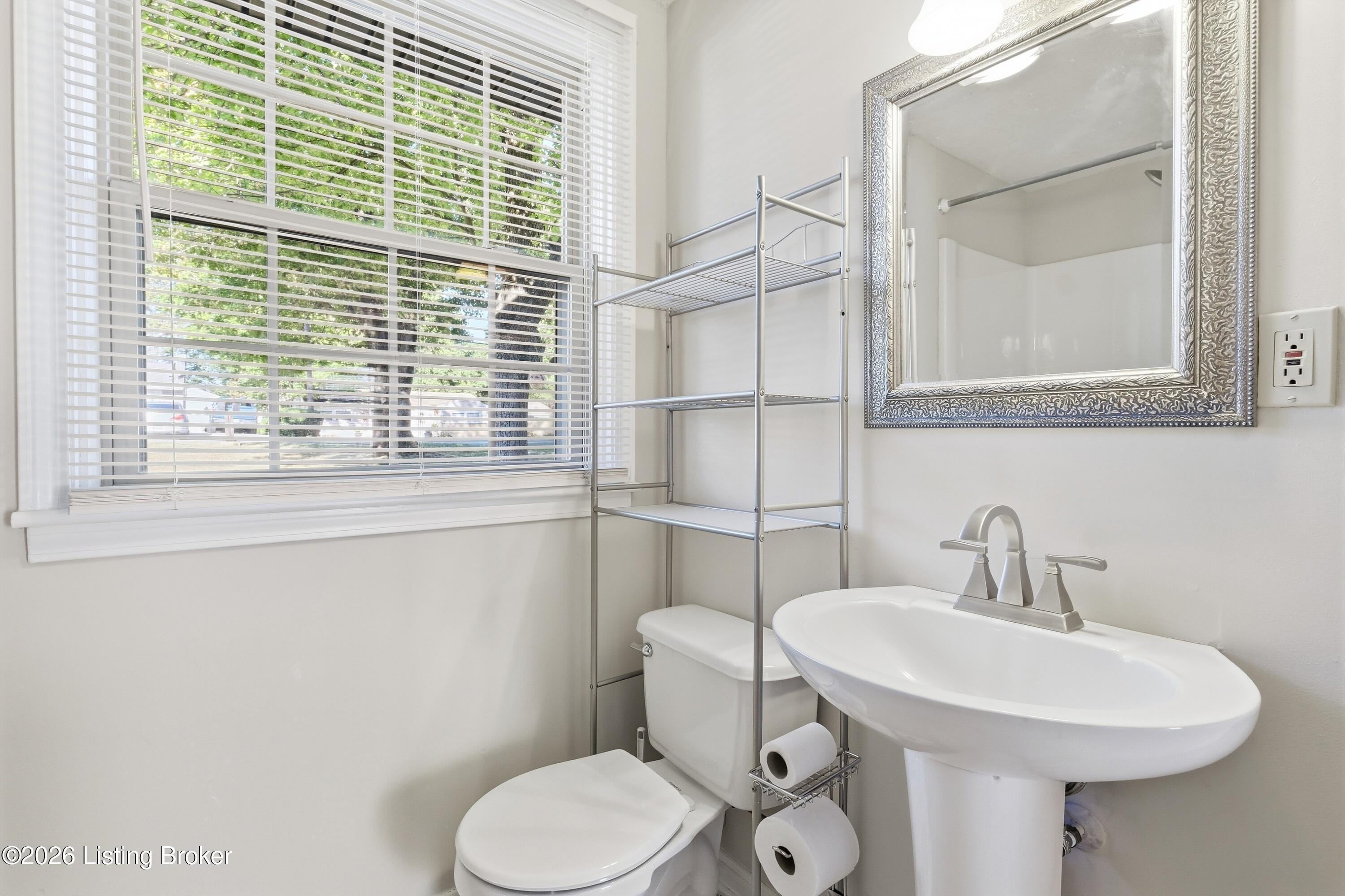 9416 Fairground Rd Property Photo 31