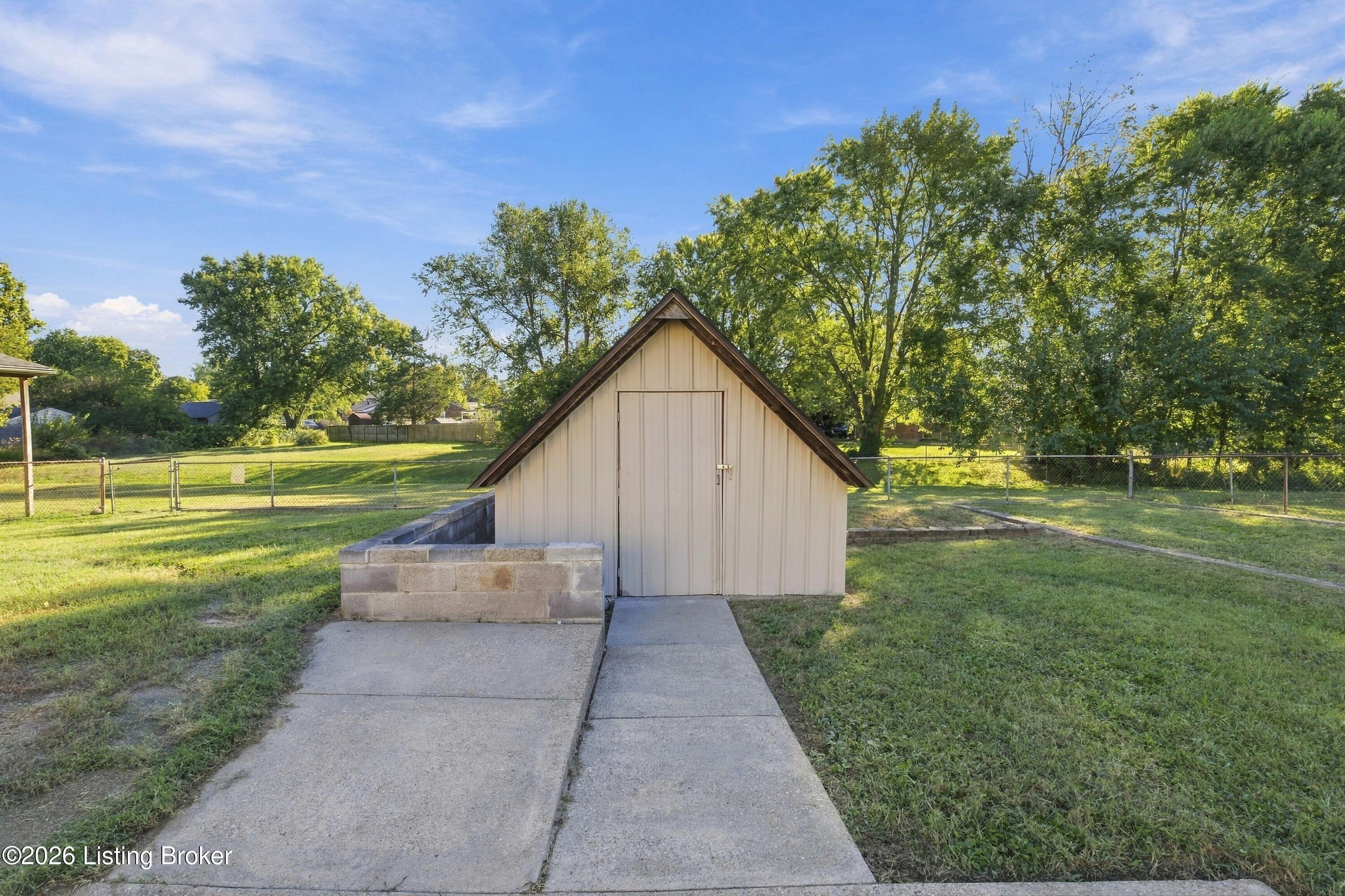 9416 Fairground Rd Property Photo 36