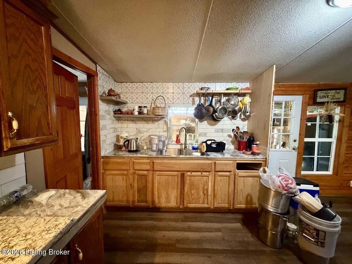 373 Ockerman Rd Property Photo 10
