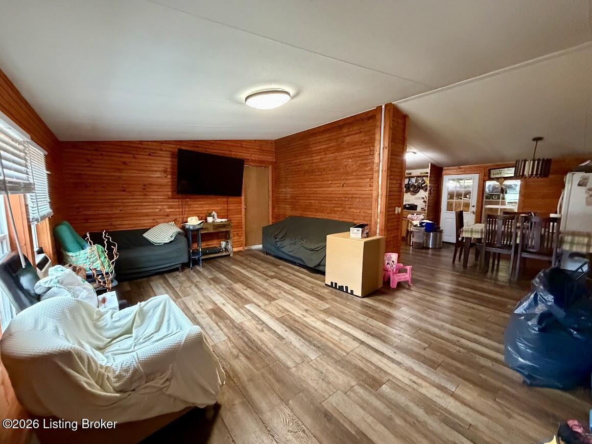 373 Ockerman Rd Property Photo 13