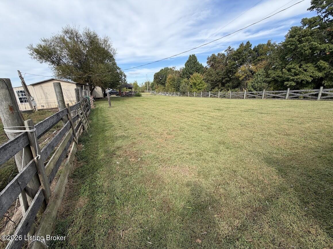 423 Ockerman Rd Property Photo 5