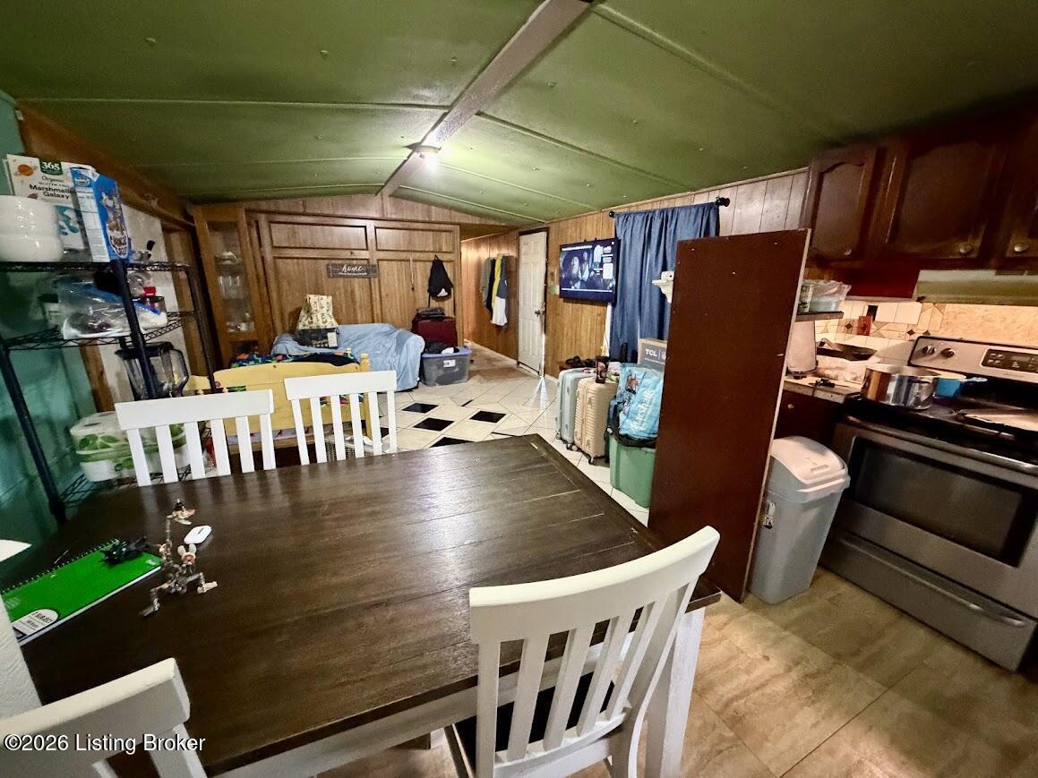 423 Ockerman Rd Property Photo 10