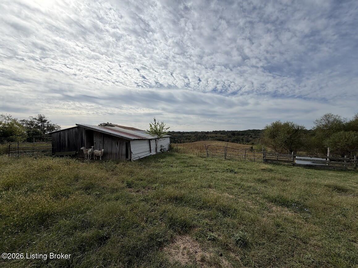 423 Ockerman Rd Property Photo 17