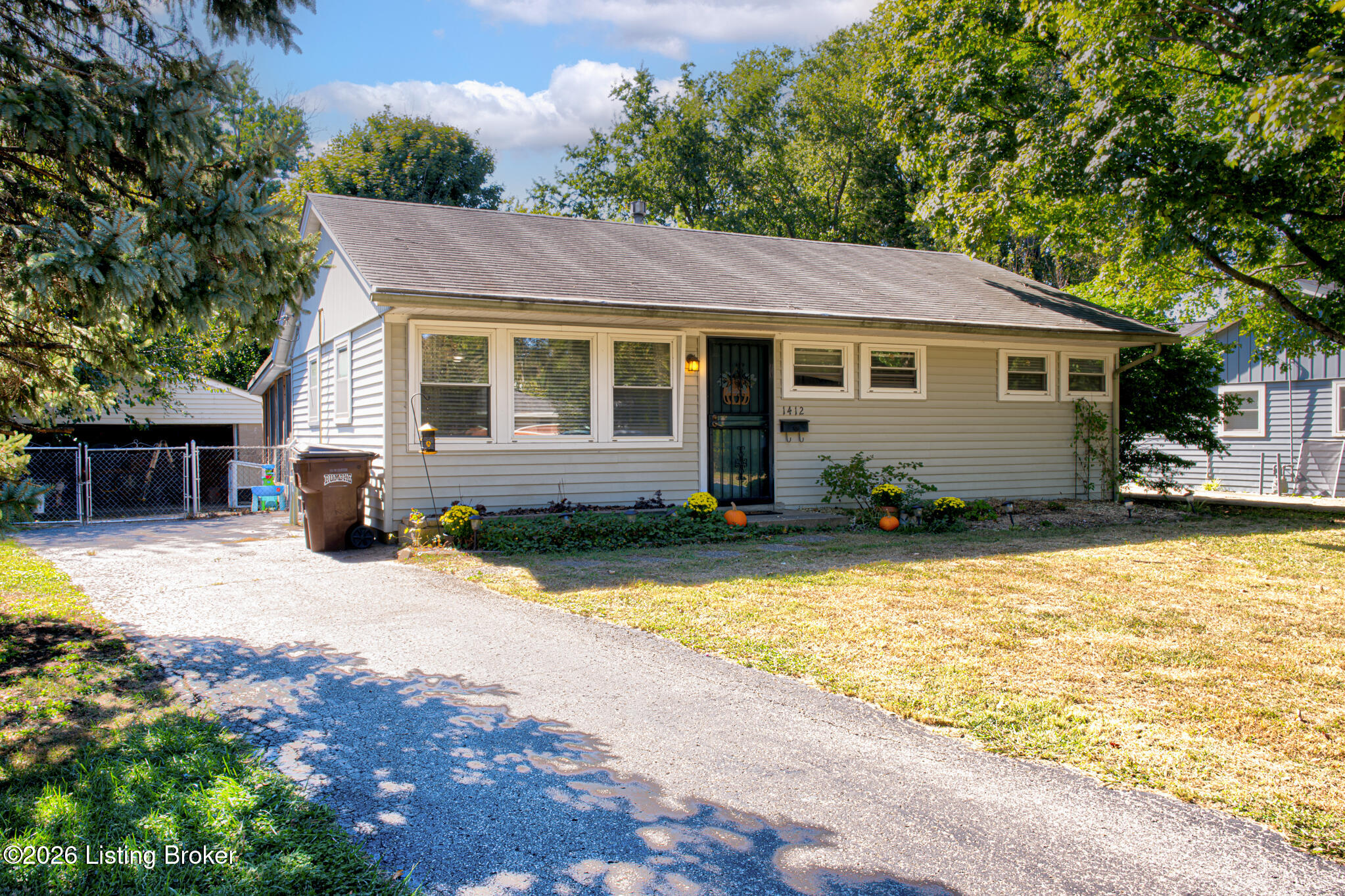 1412 Mark Trail Rd Property Photo 3