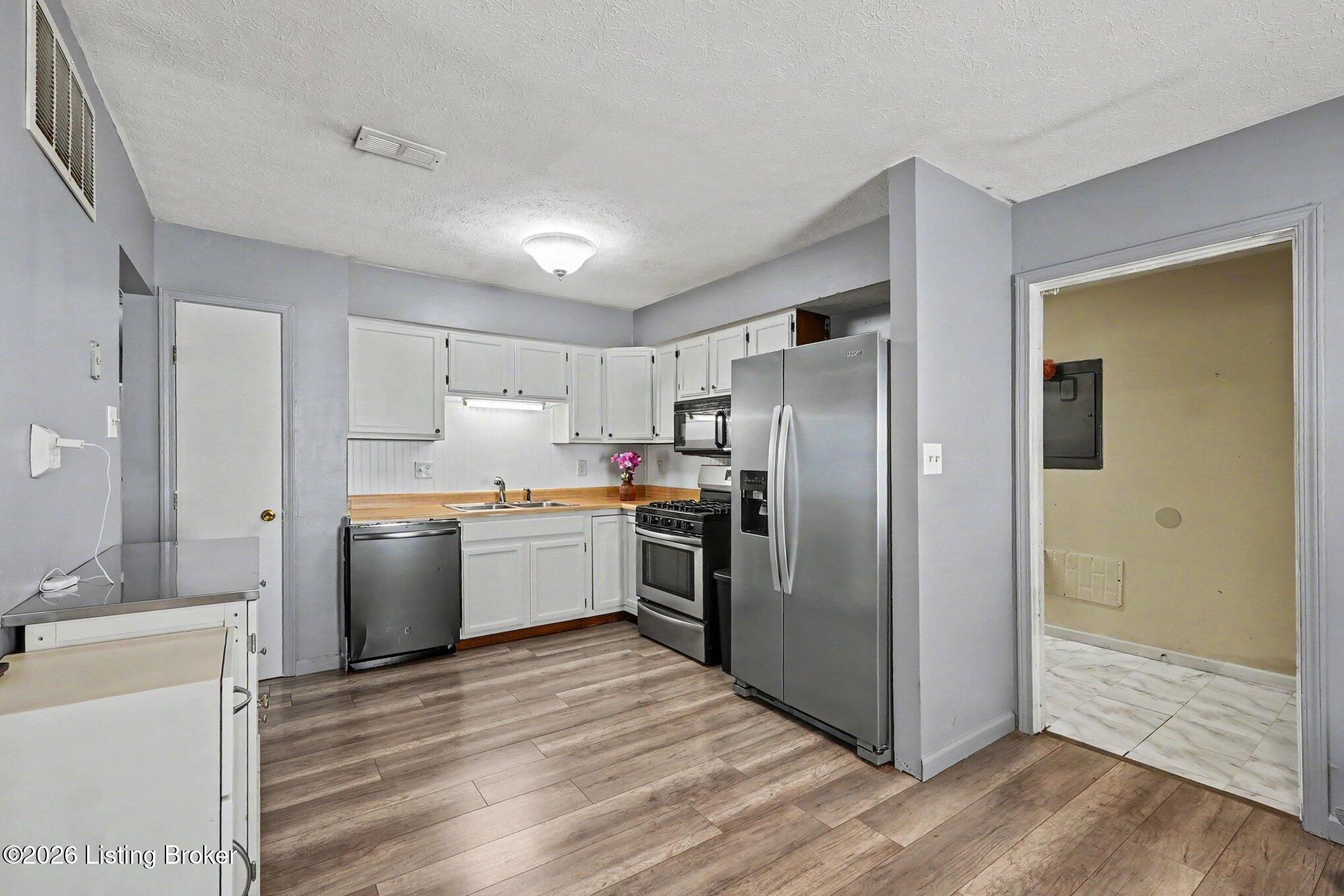 119 Sphere St Property Photo 8