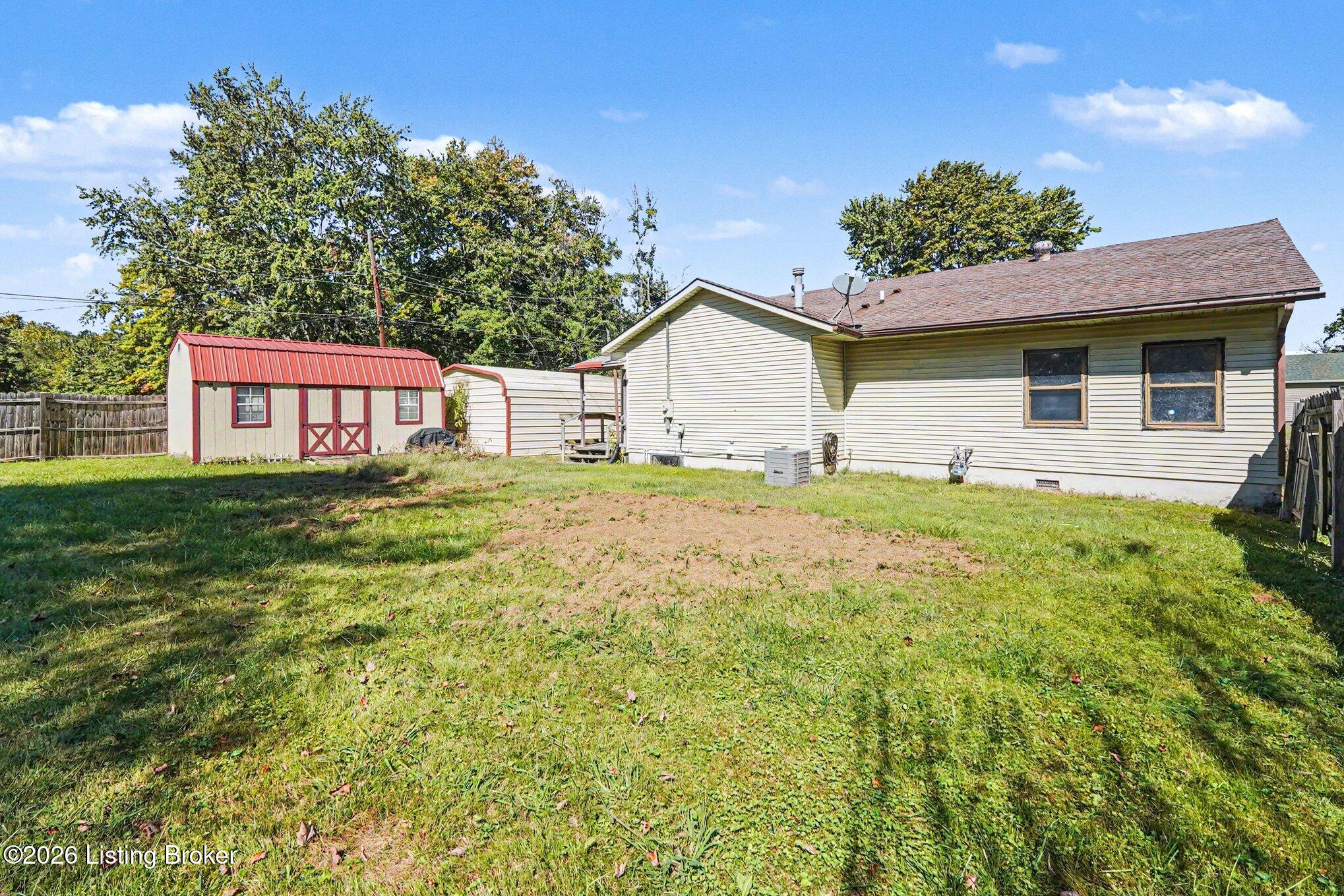 119 Sphere St Property Photo 20