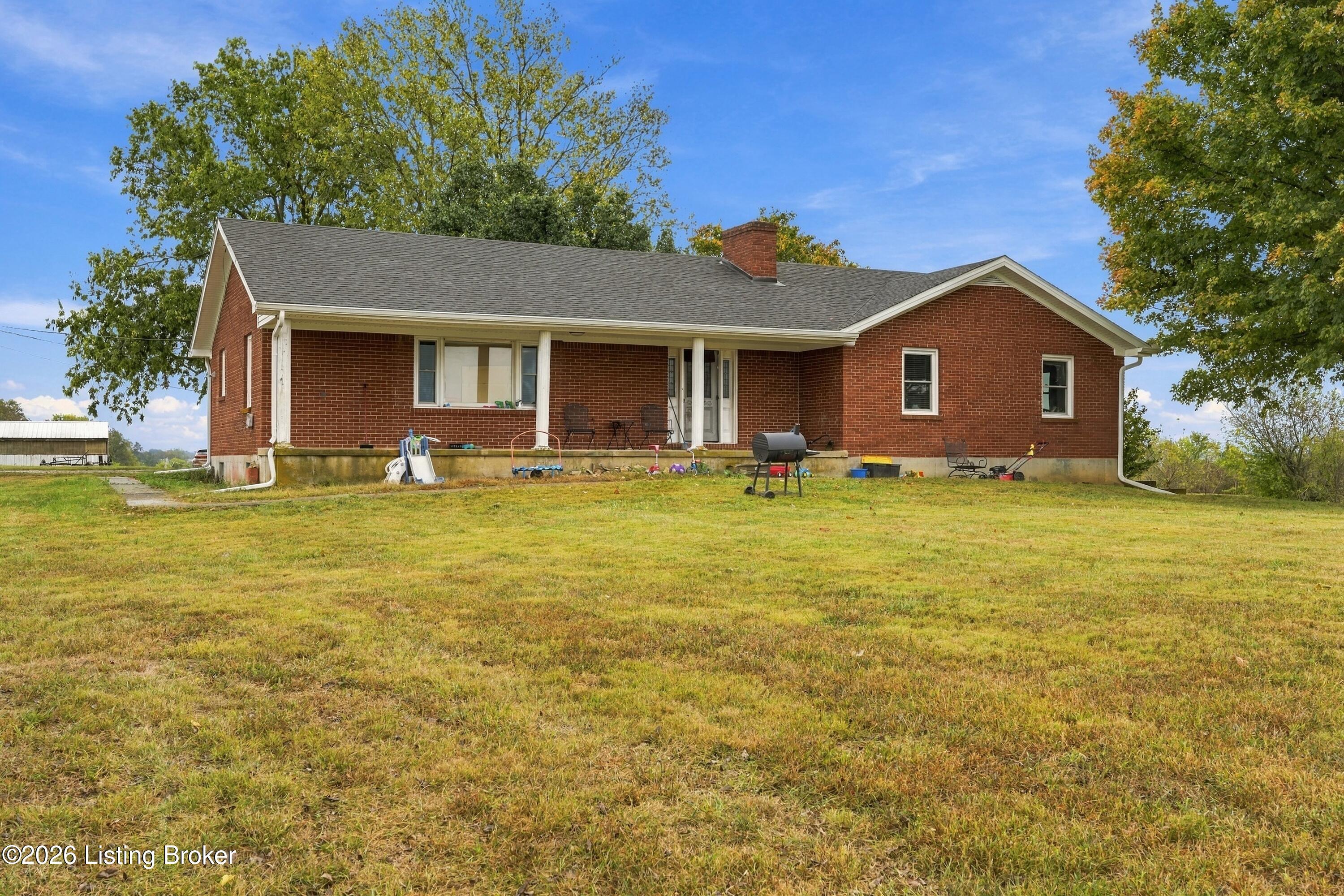 722 Claybrooke Ln Property Photo 2