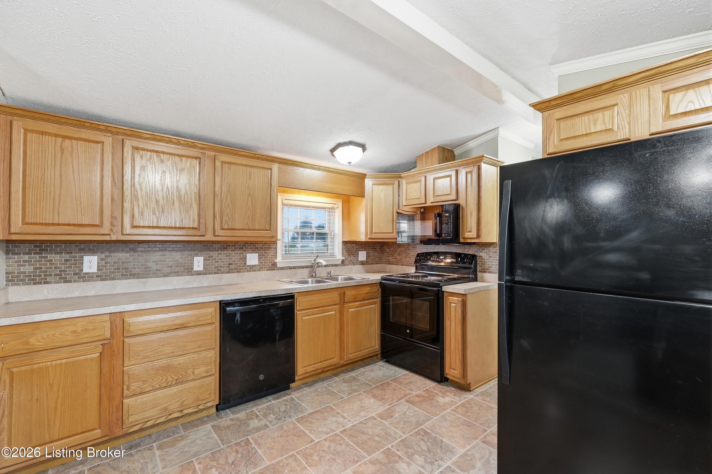 722 Claybrooke Ln Property Photo 30