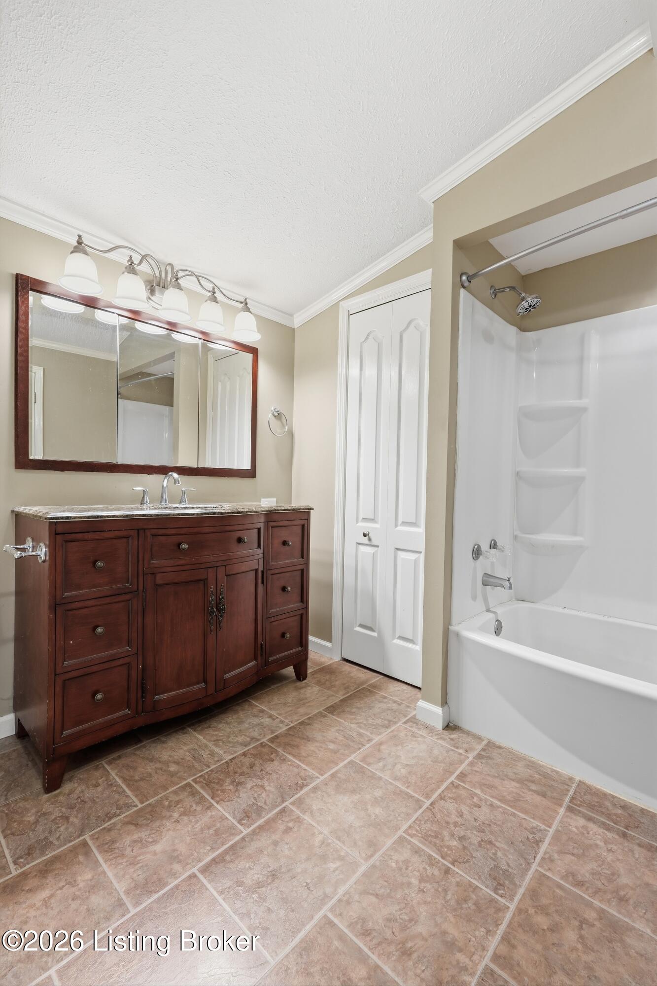 722 Claybrooke Ln Property Photo 34