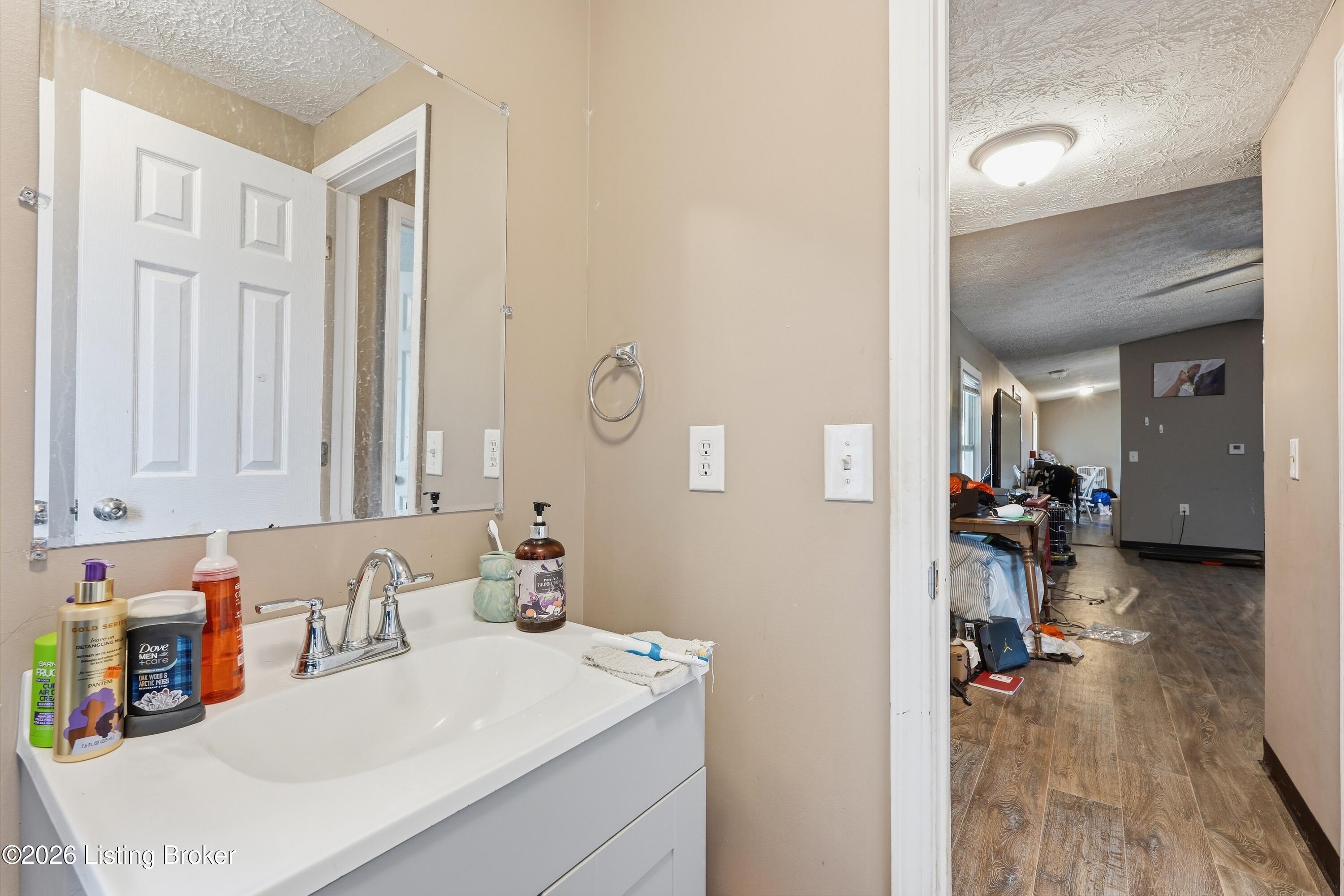 722 Claybrooke Ln Property Photo 60