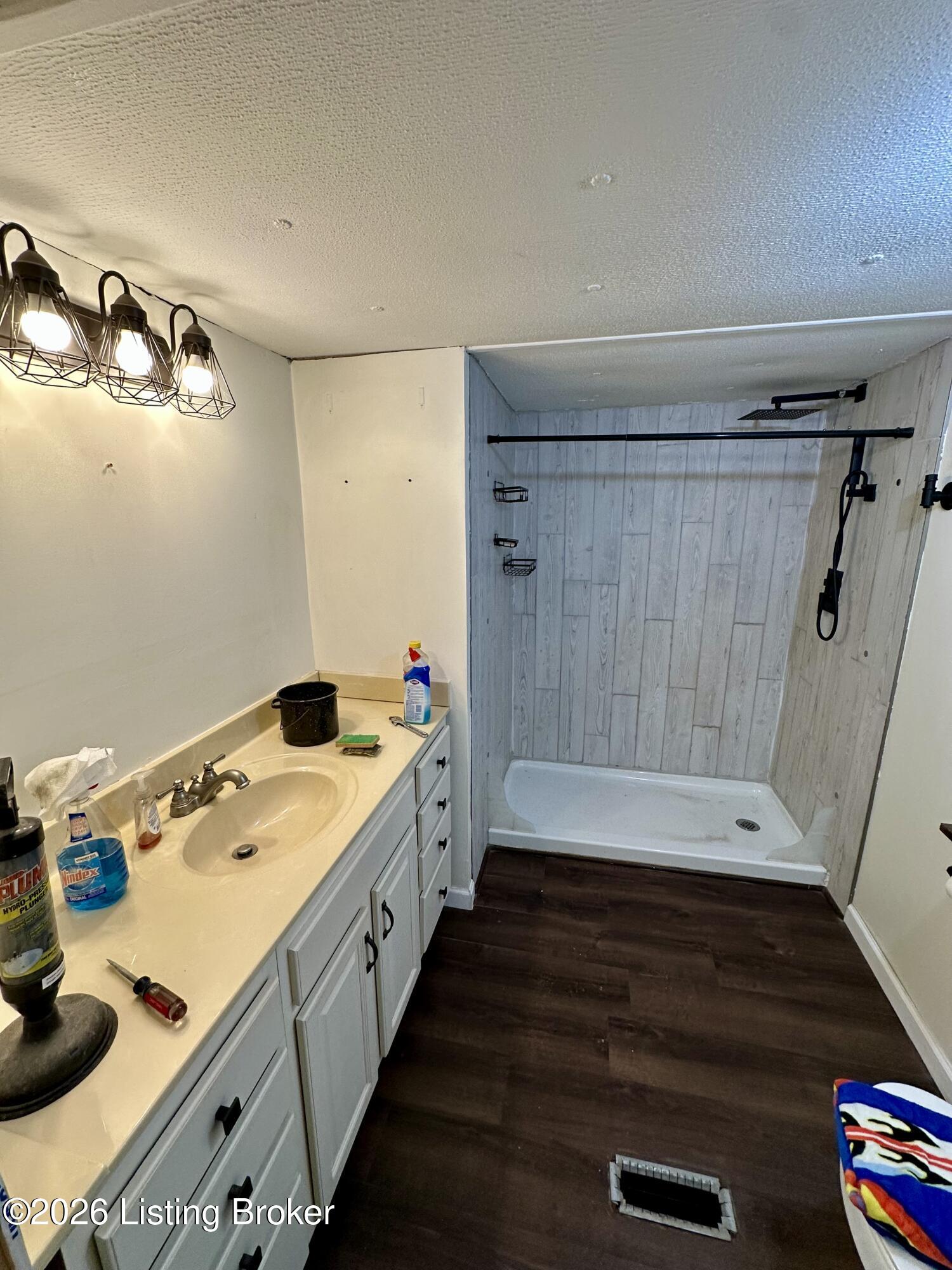 428 Marilyn Way Property Photo 4