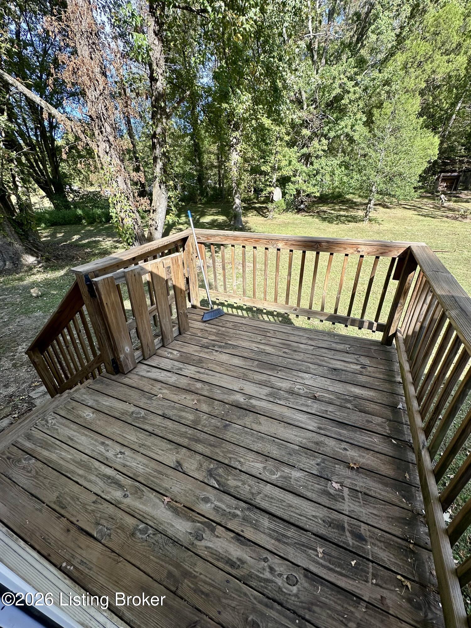428 Marilyn Way Property Photo 9