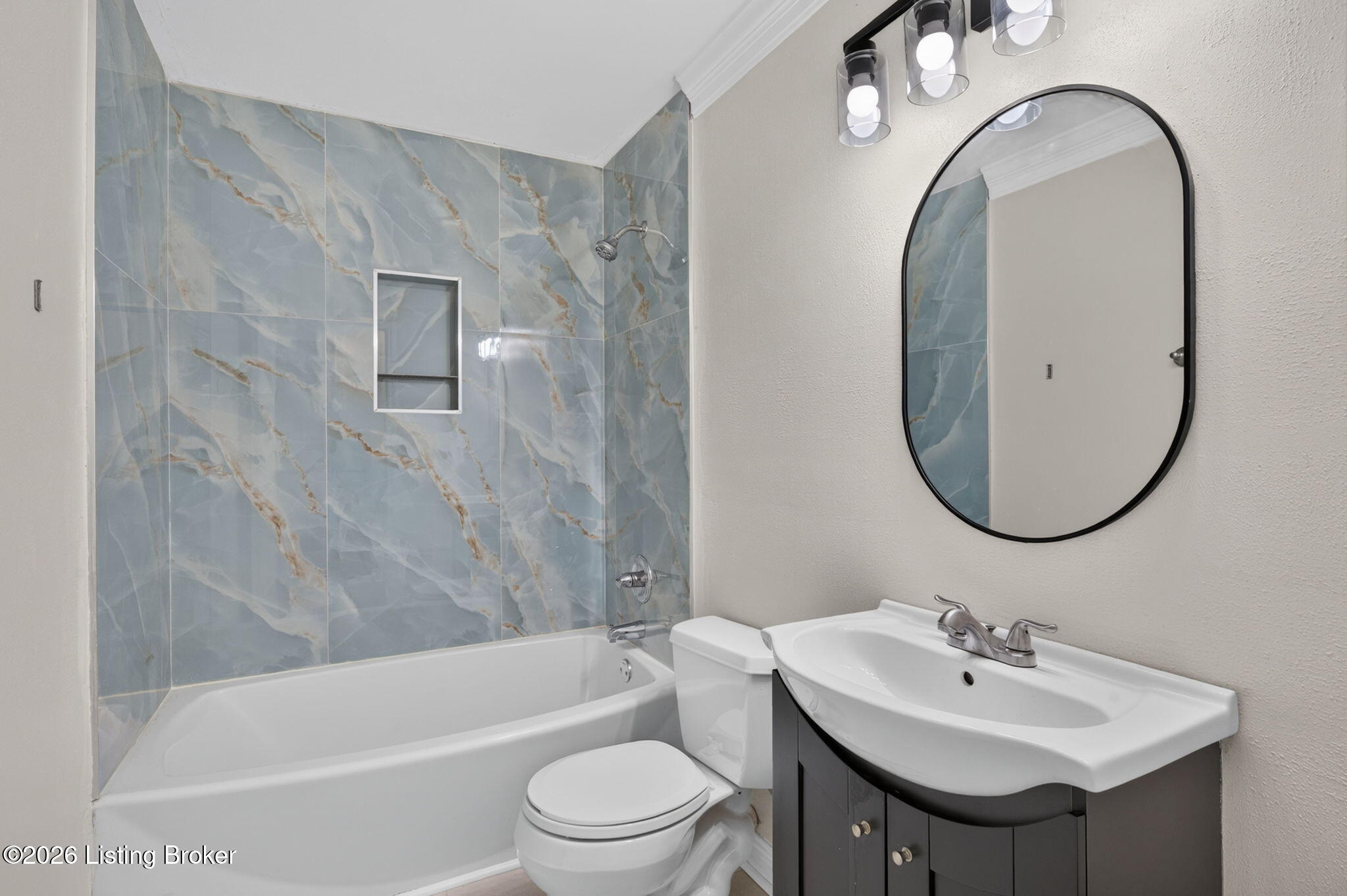 2424 Weber Ln Property Photo 15