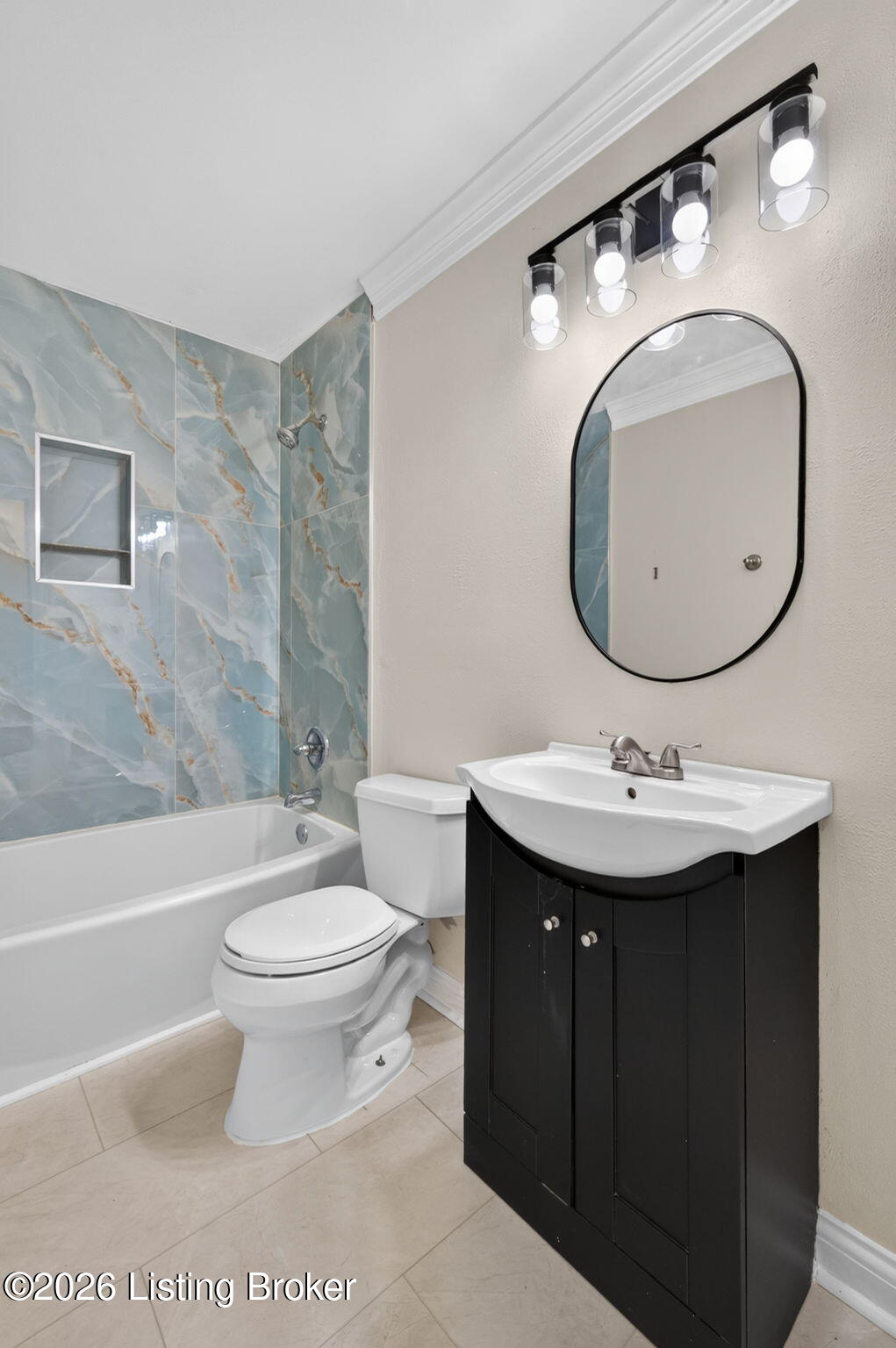 2424 Weber Ln Property Photo 16