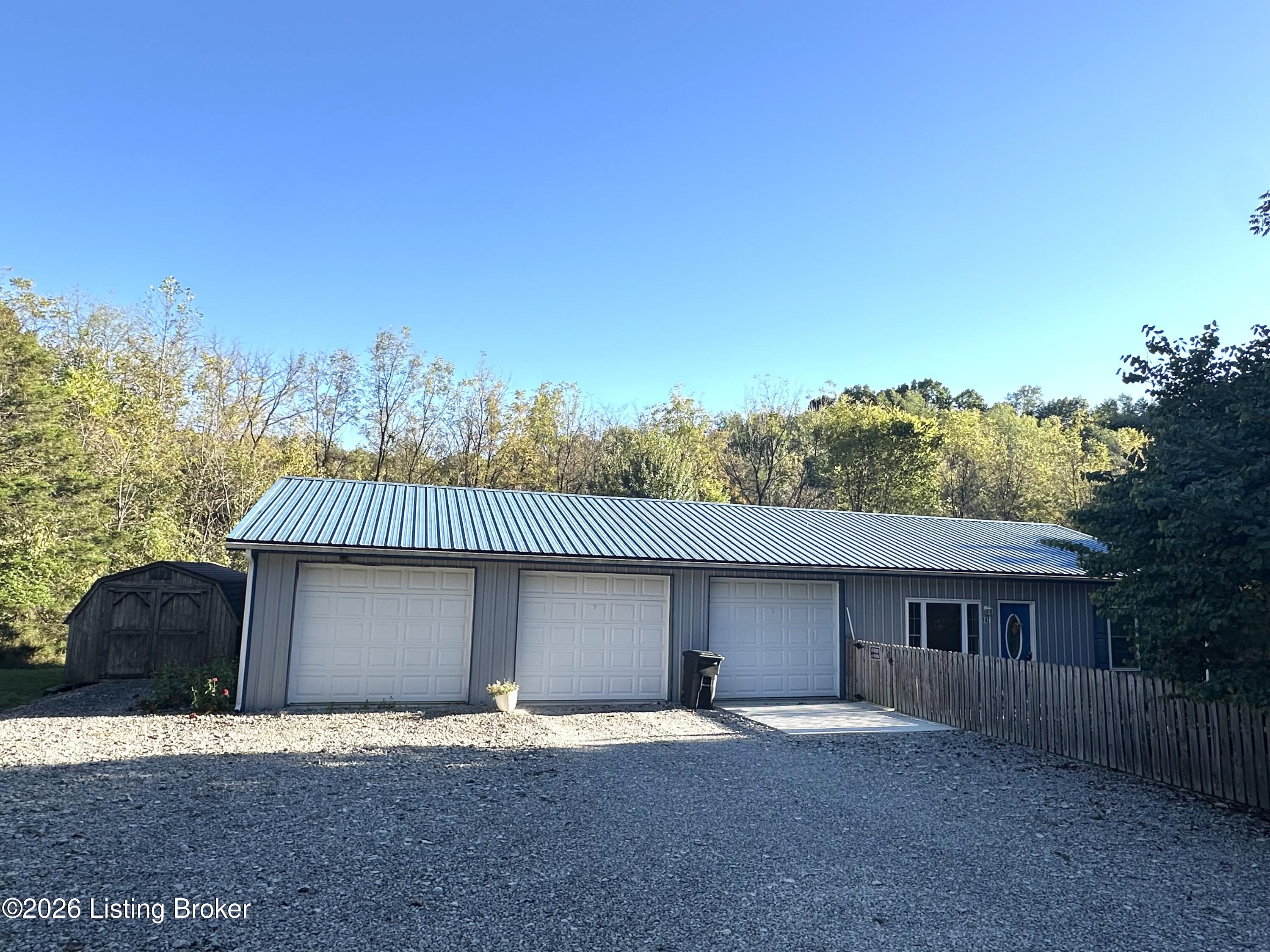 142 Poplar Cir Property Photo 1