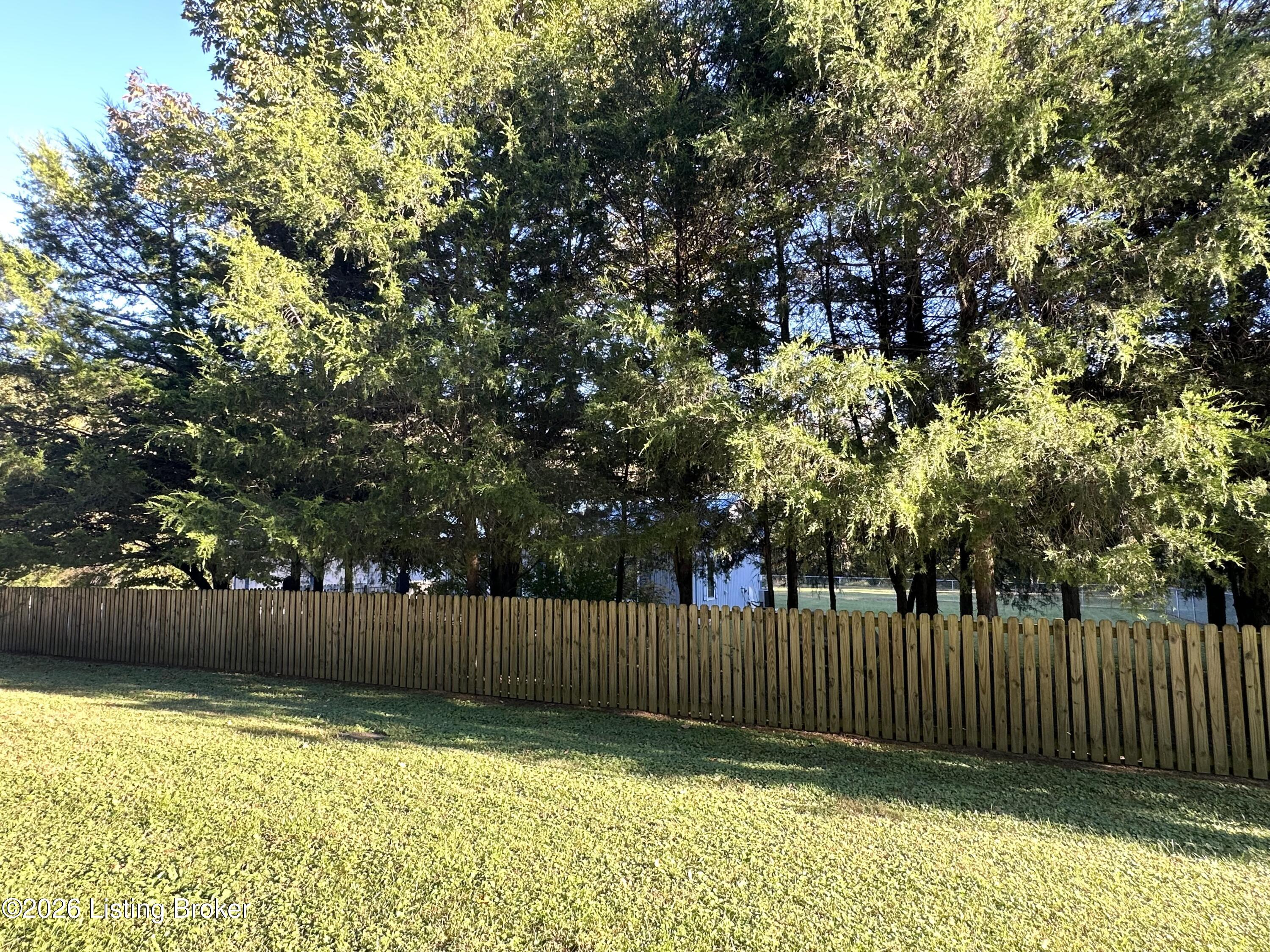 142 Poplar Cir Property Photo 12